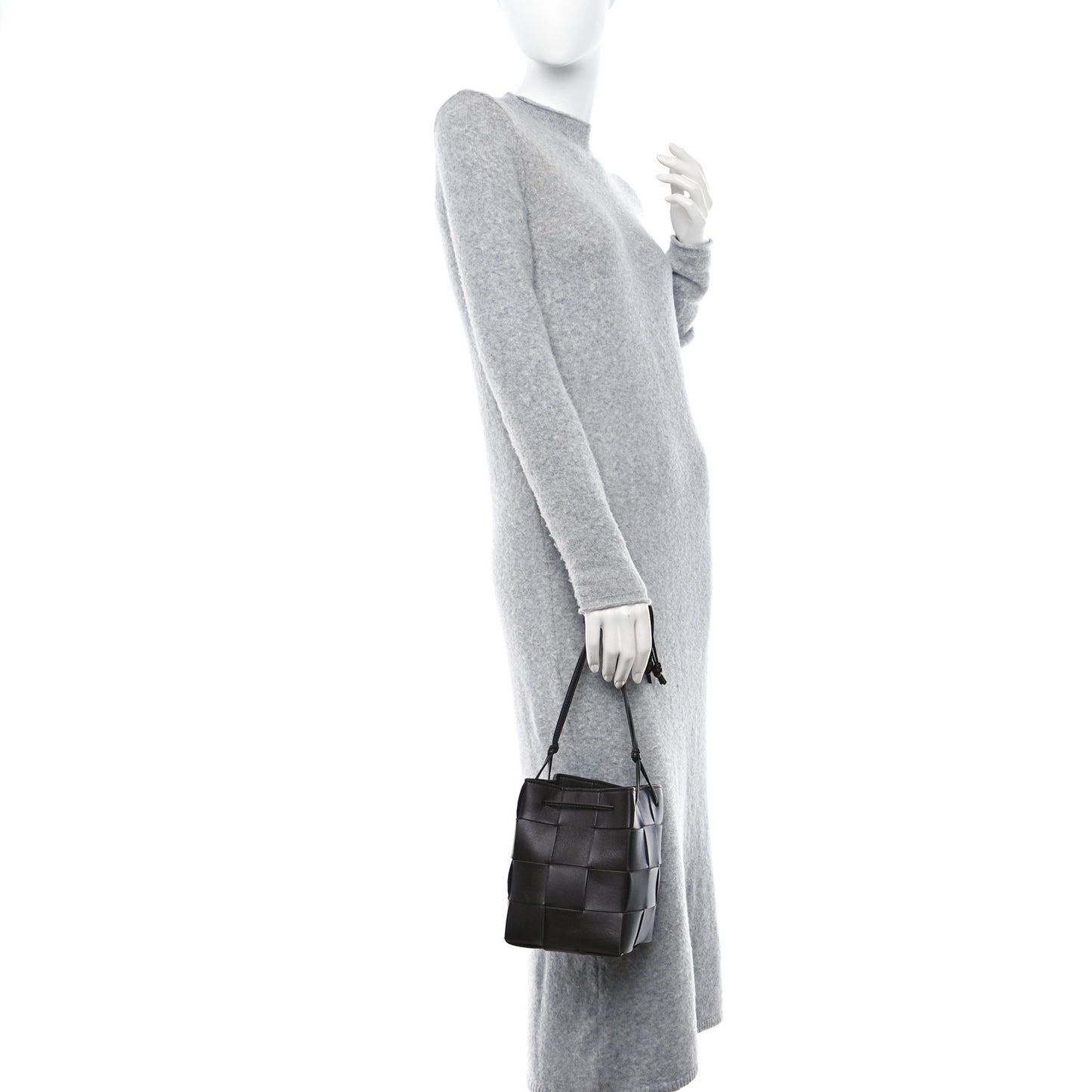 BOTTEGA VENETA Nappa Maxi Intrecciato Cassette Bucket Bag Fondant