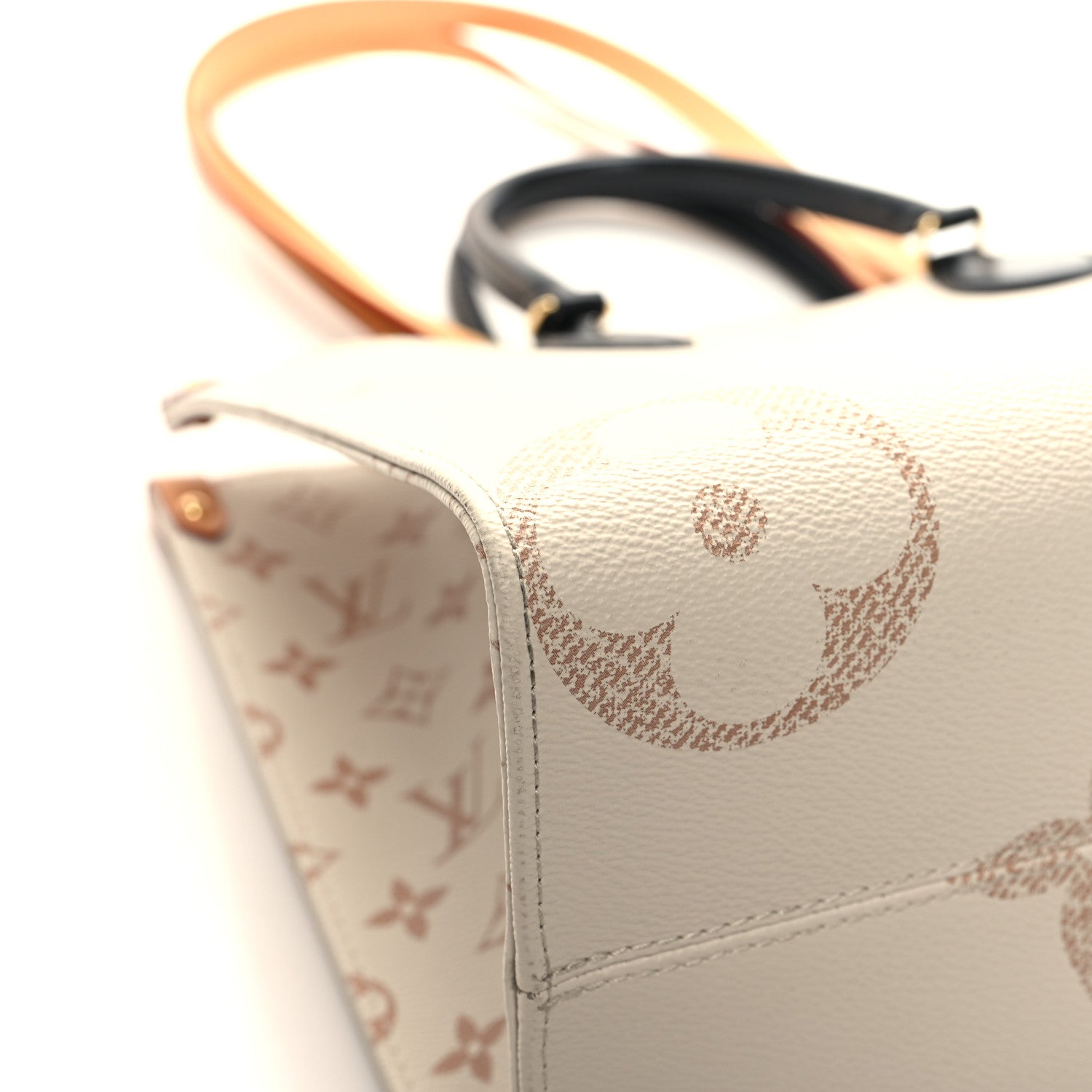 Louis Vuitton Monogram Dune Giant Onthego MM 8 of 13