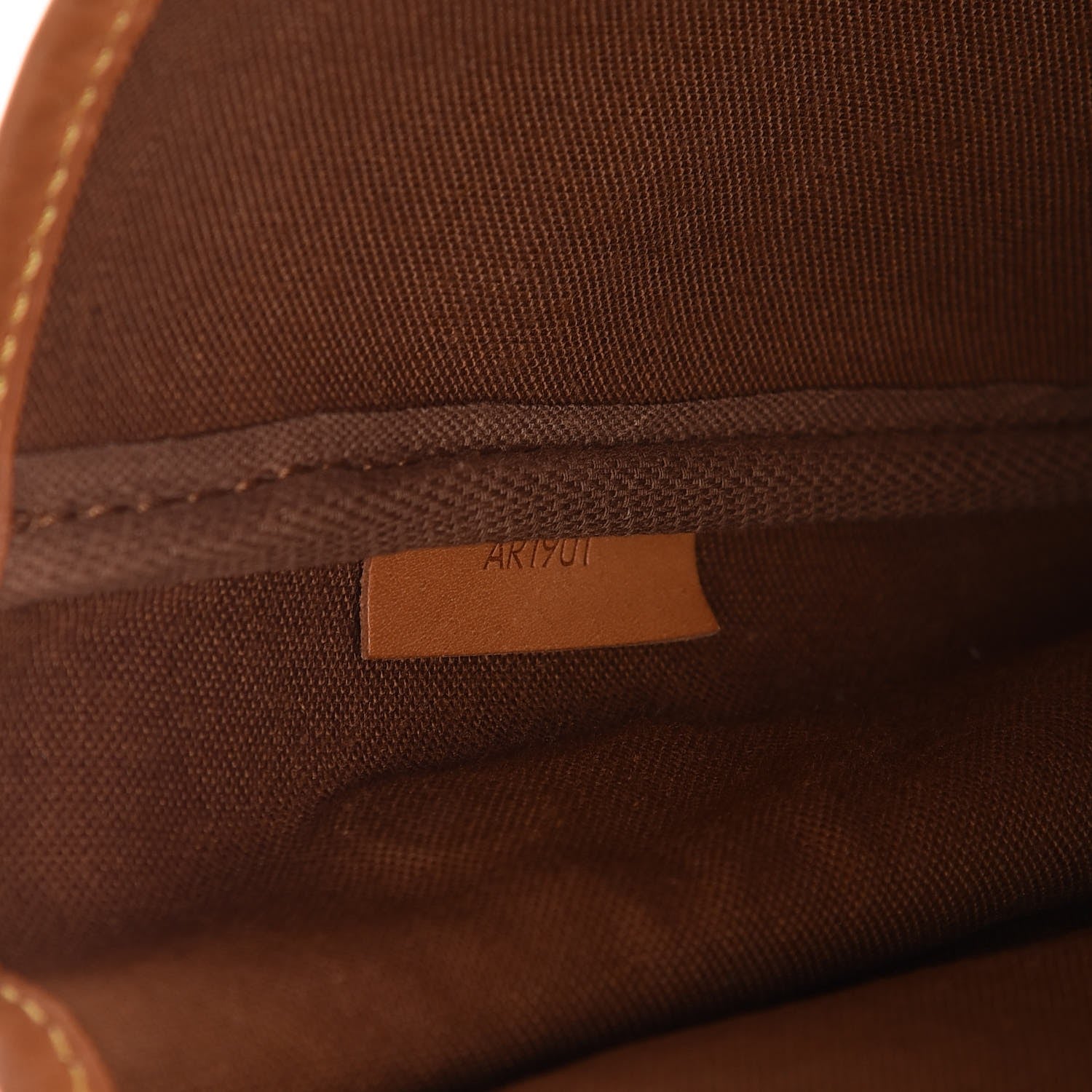 Louis Vuitton Monogram Sac Gibeciere GM 7 of 20