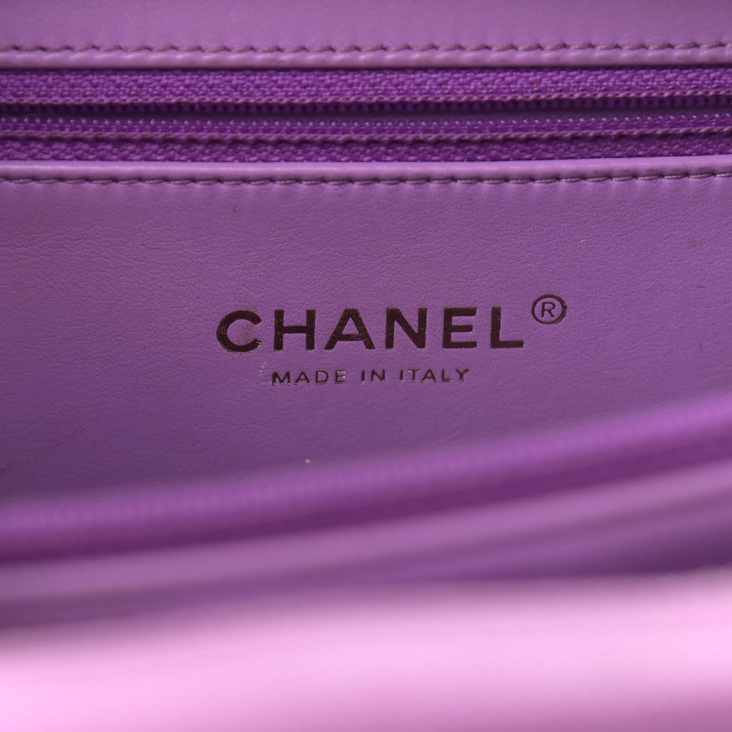 Caviar Quilted Medium CC Filigree Vanity Case Purple