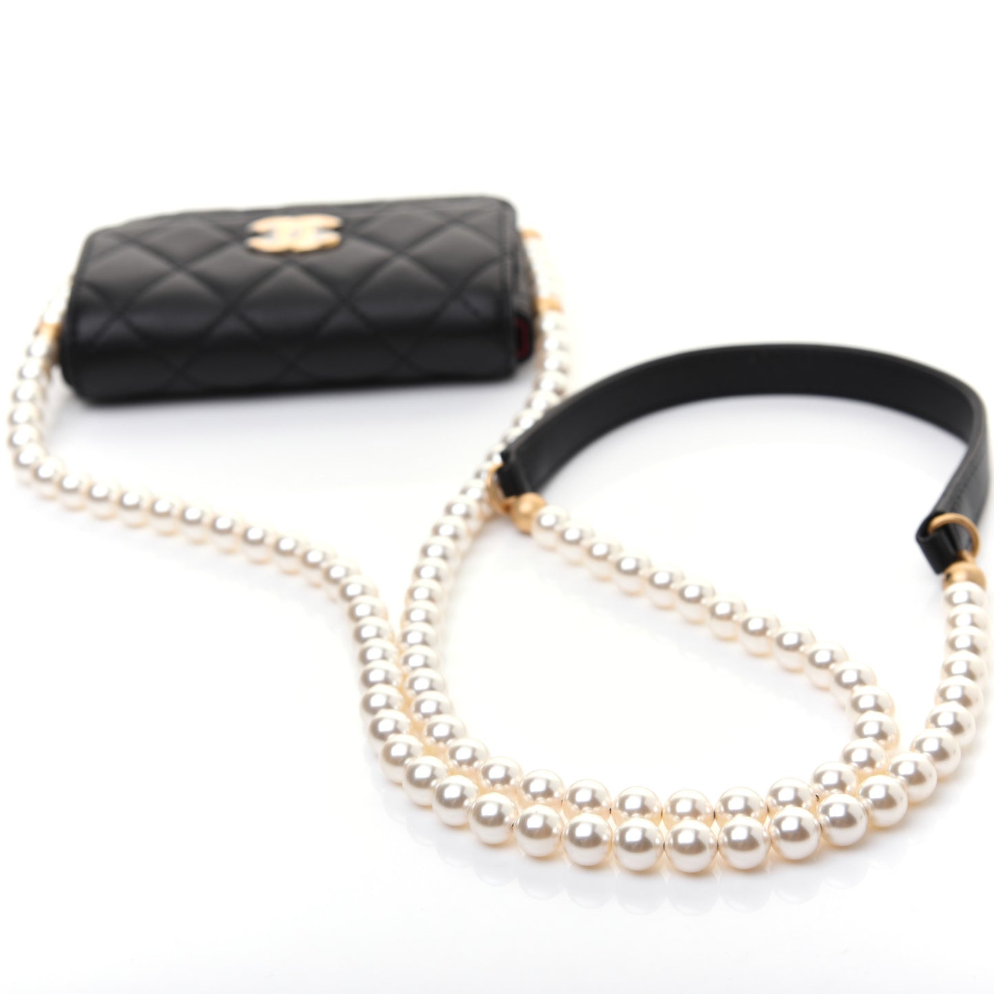 Calfskin Quilted About Pearls Card Holder Flap With Chain Black