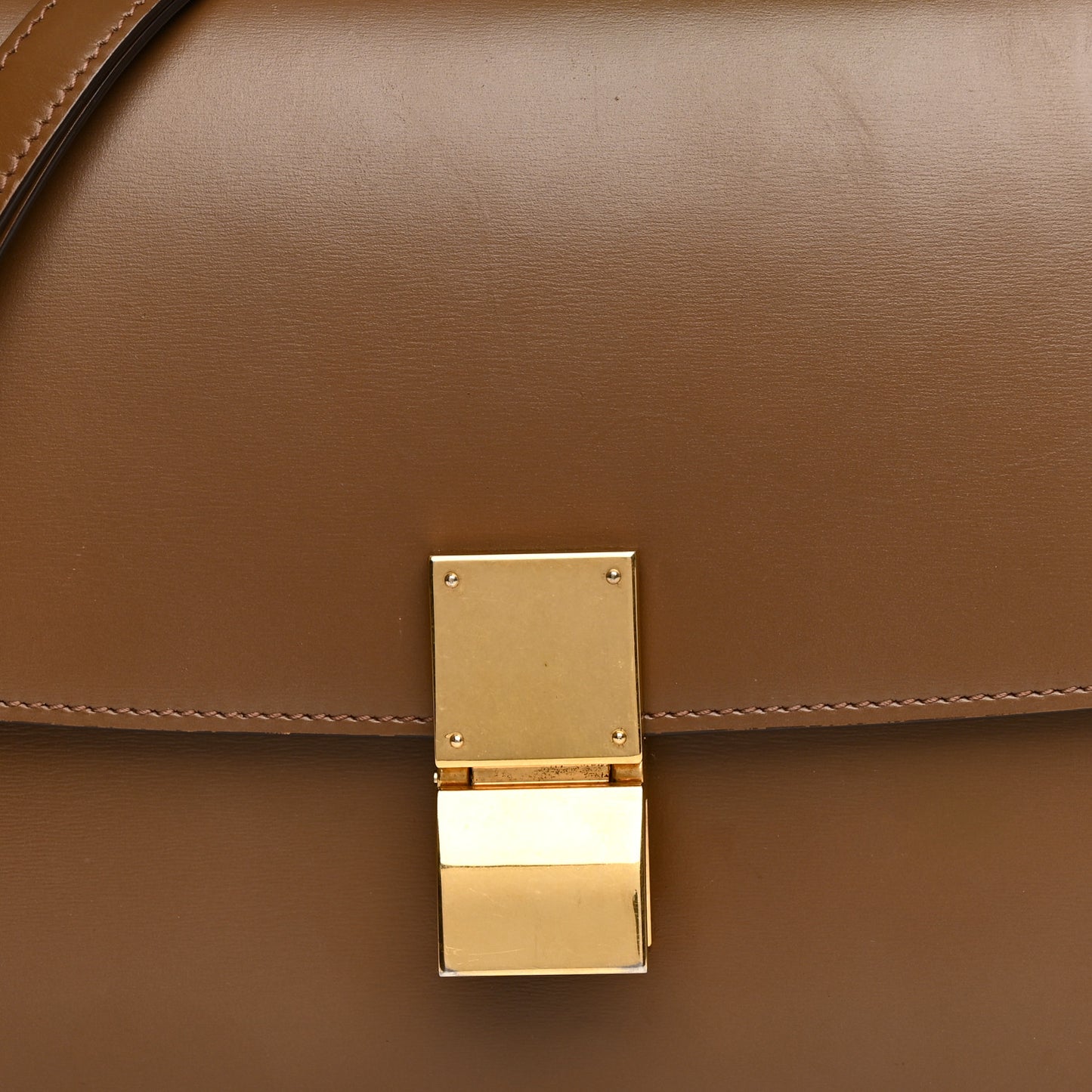 Box Calfskin Medium Classic Box Flap Bag Camel