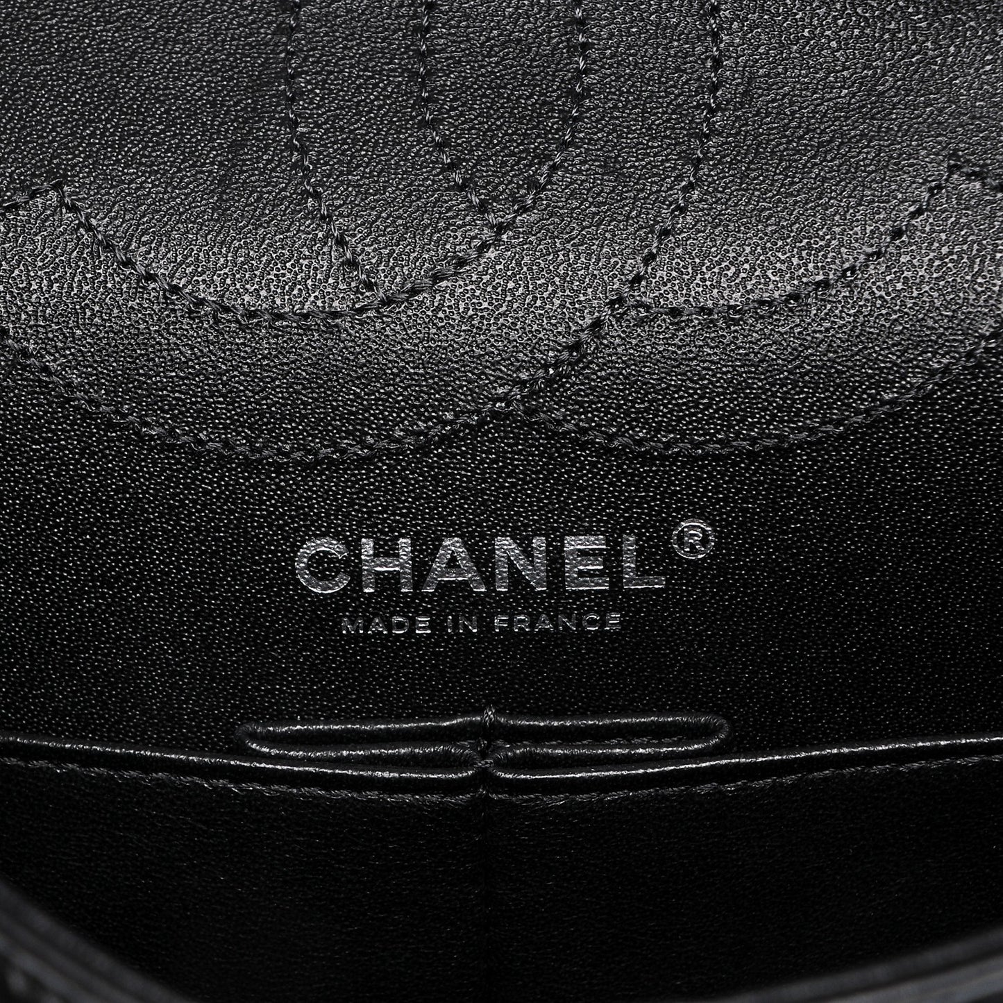 Aged Calfskin Chevron Quilted 2.55 Reissue 225 Flap So Black