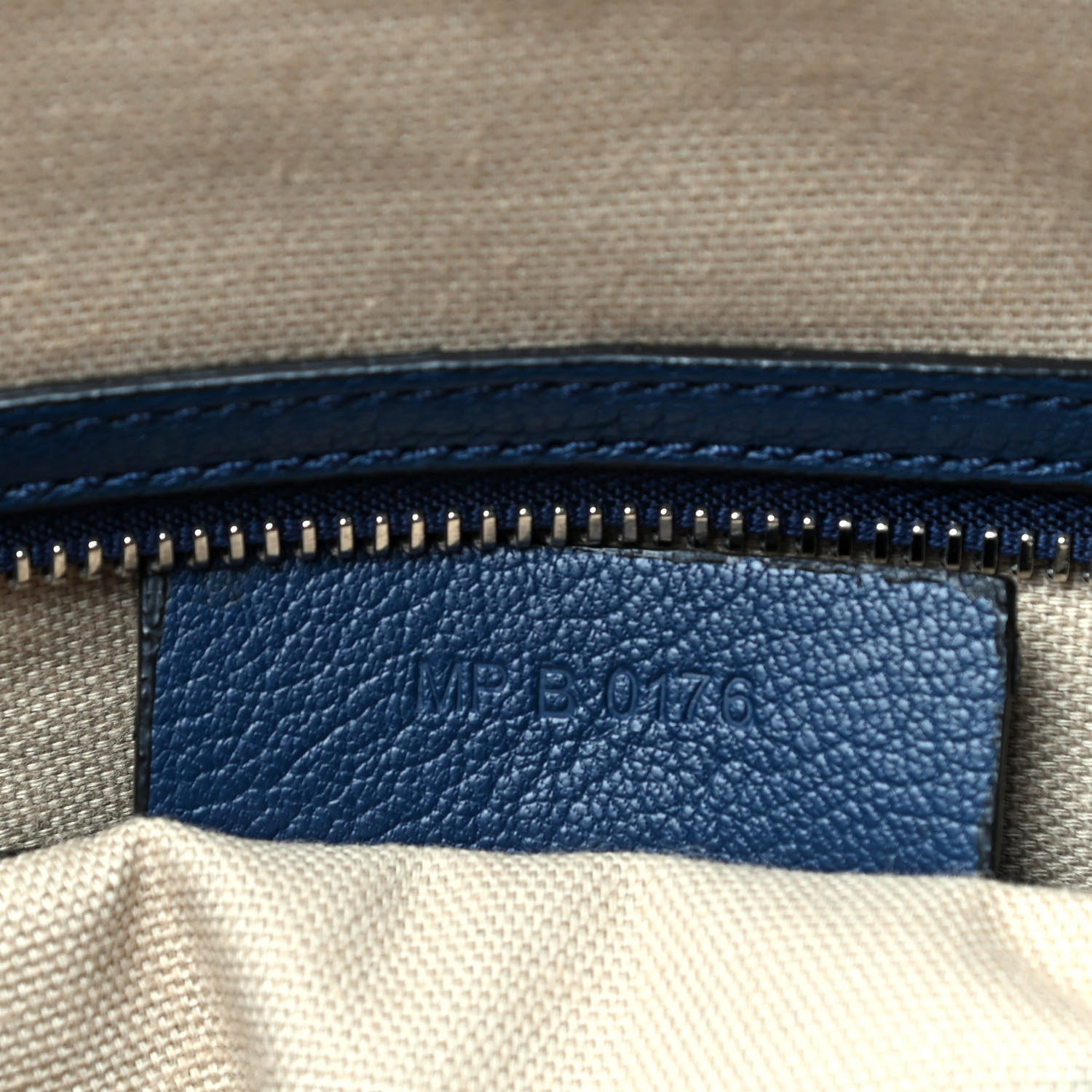 Givenchy Sugar Goatskin Medium Antigona Navy 8 of 10