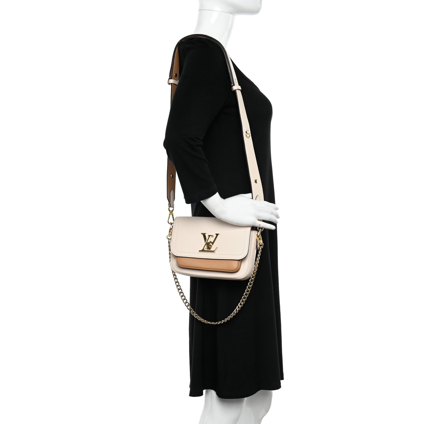 Grained Calfskin Lockme Tender Quartz