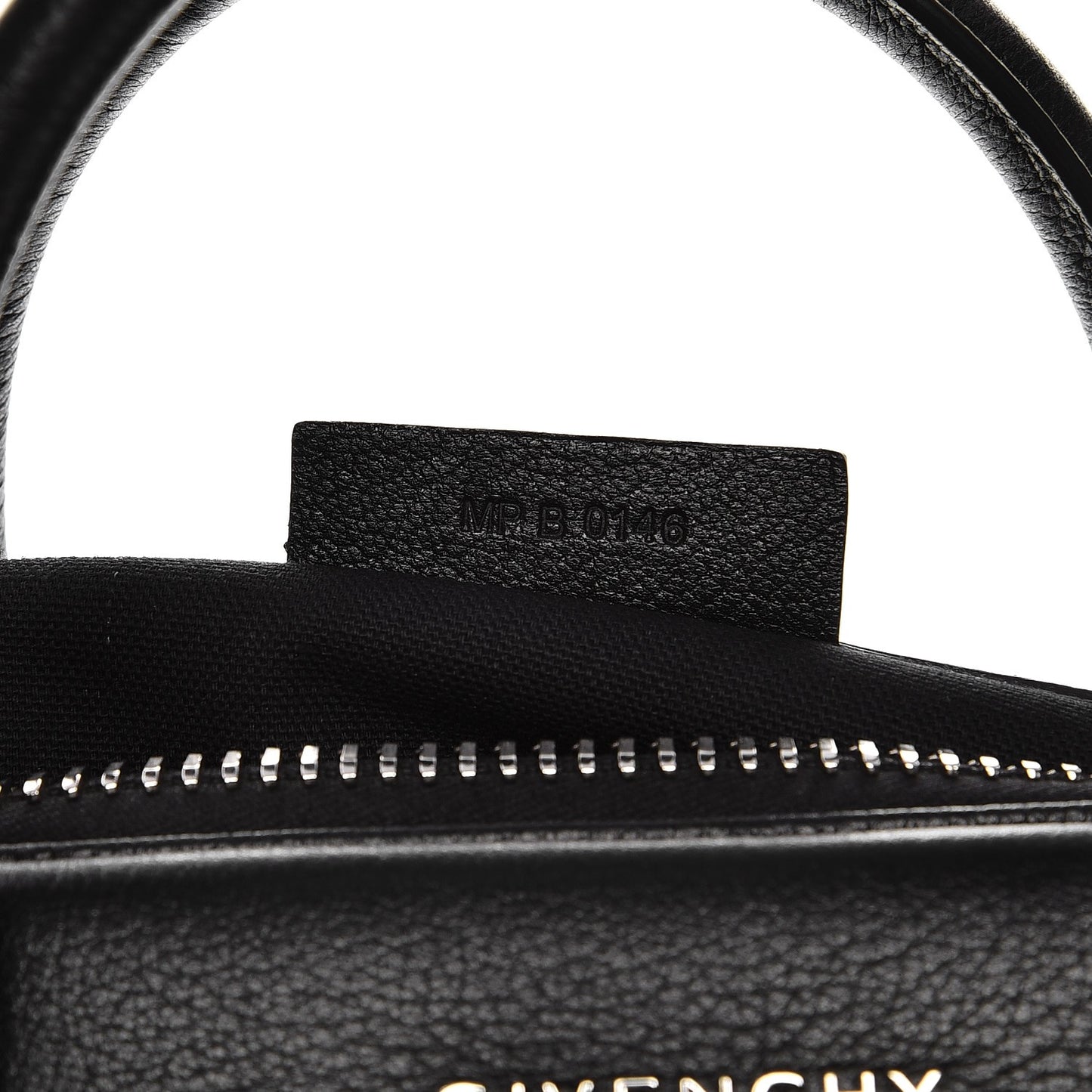 Sugar Goatskin Medium Antigona Black