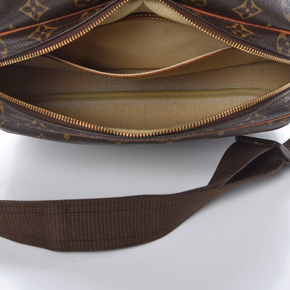 Louis Vuitton Monogram Reporter PM 5 of 9