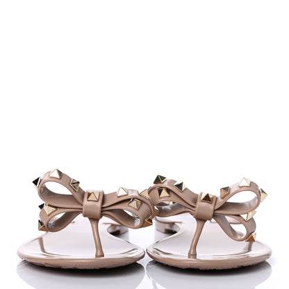 Valentino Garavani PVC Jelly Rockstud Bow Thong Sandals 38 Poudre 2 of 4