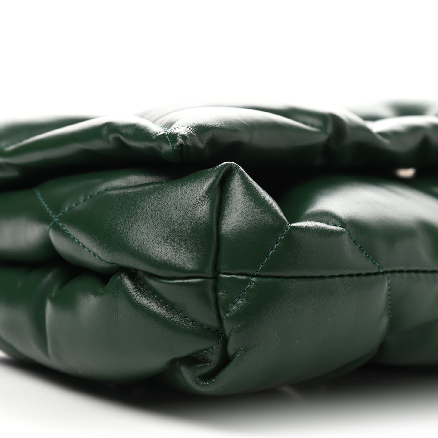 Nappa Calfskin Quilted Touch B Puffy Clutch Forest Green