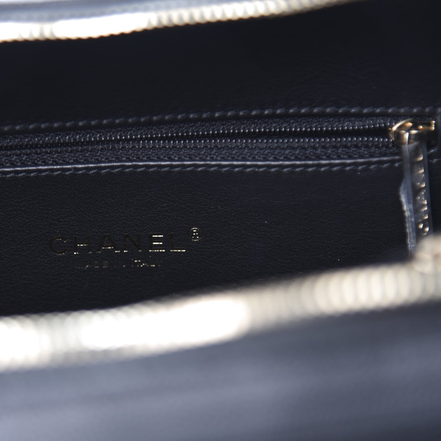 Chanel Caviar Quilted Medium CC Filigree Vanity Case Black 8 of 10