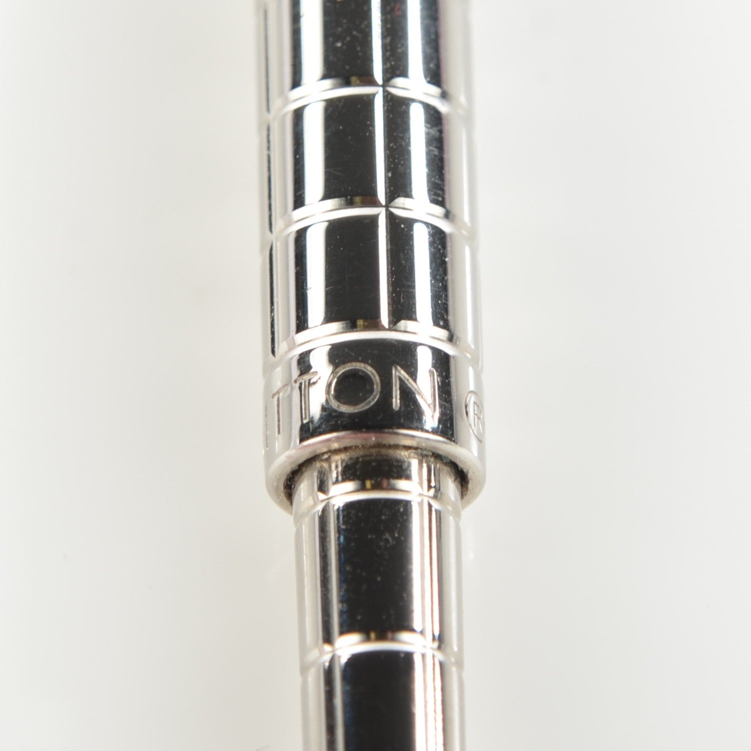 Louis Vuitton Agenda Ballpoint Pen Silver 5 of 8