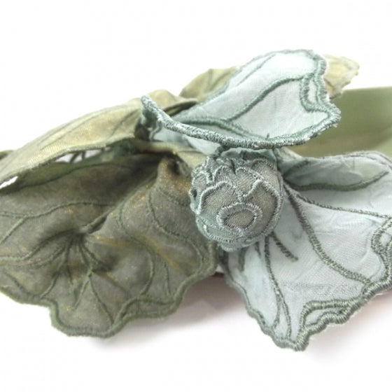 MANOLOBLAHNIKSatinLeafPumps40Green