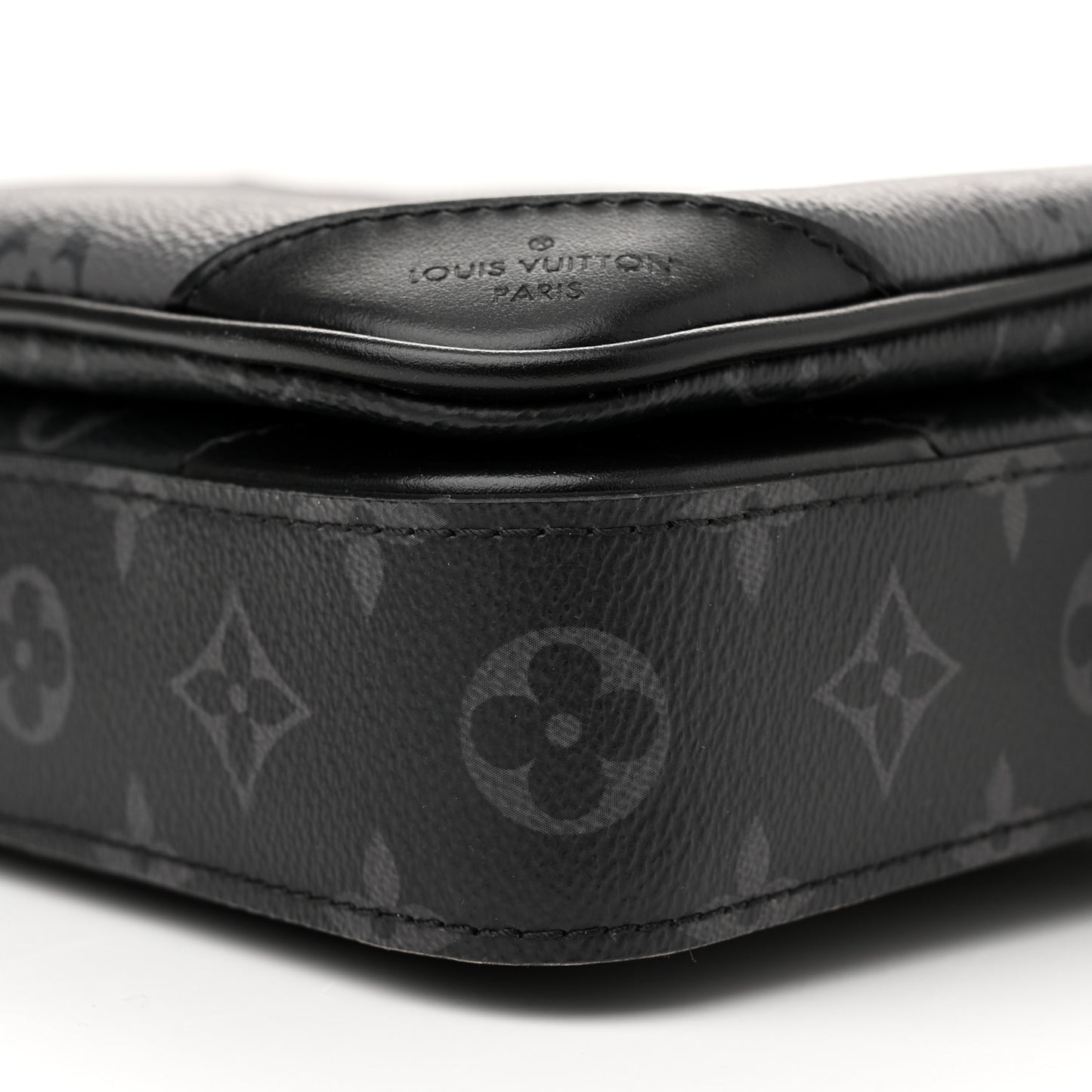 Reverse Monogram Eclipse Trio Messenger