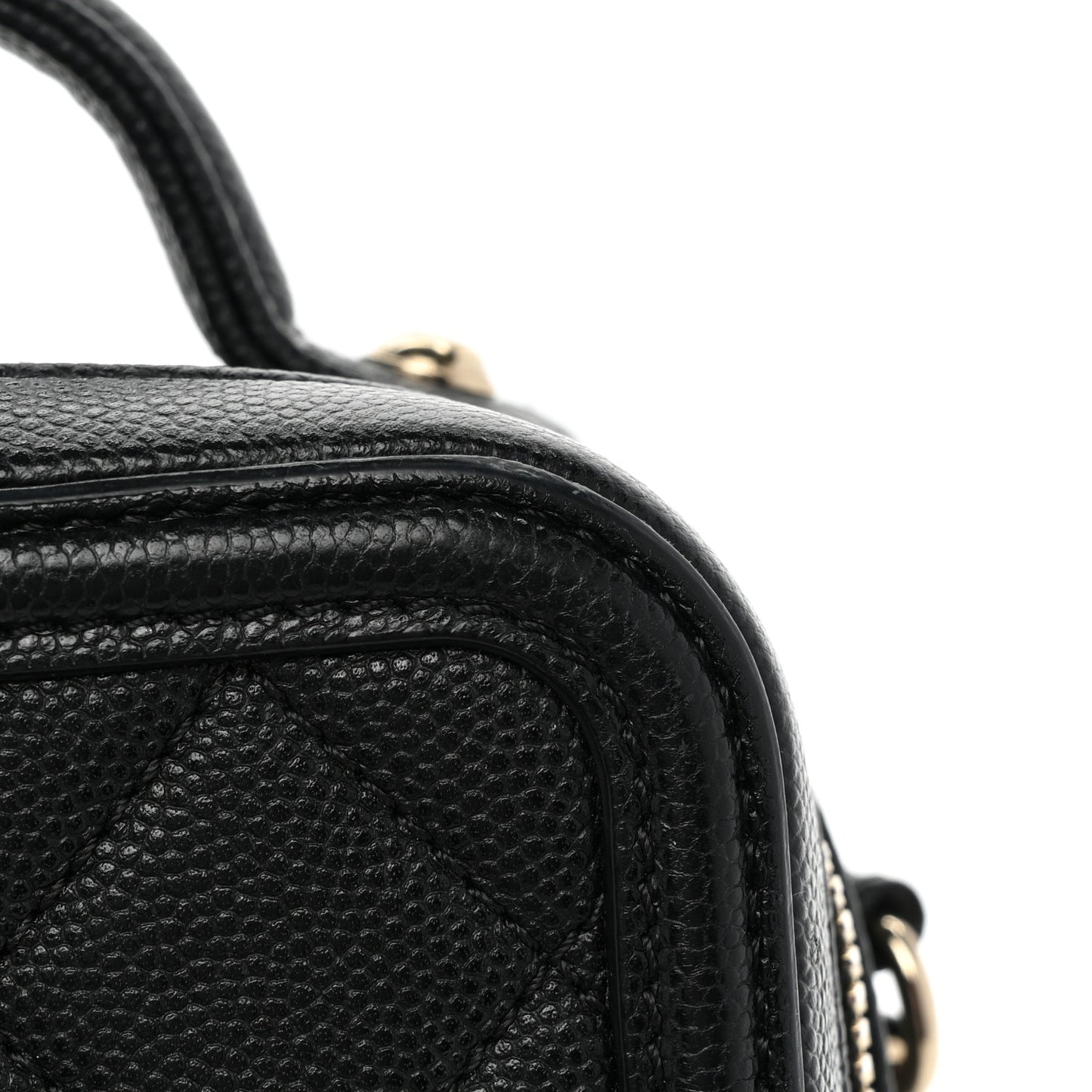 Caviar Quilted CC North South Filigree Vanity Case Black
