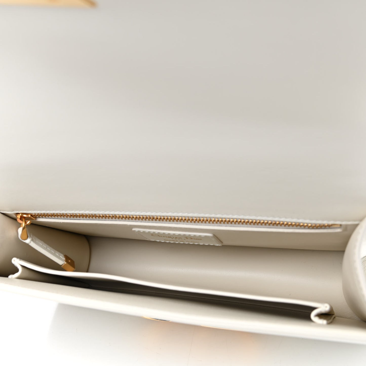 Smooth Calfskin Montaigne Flap 30 White