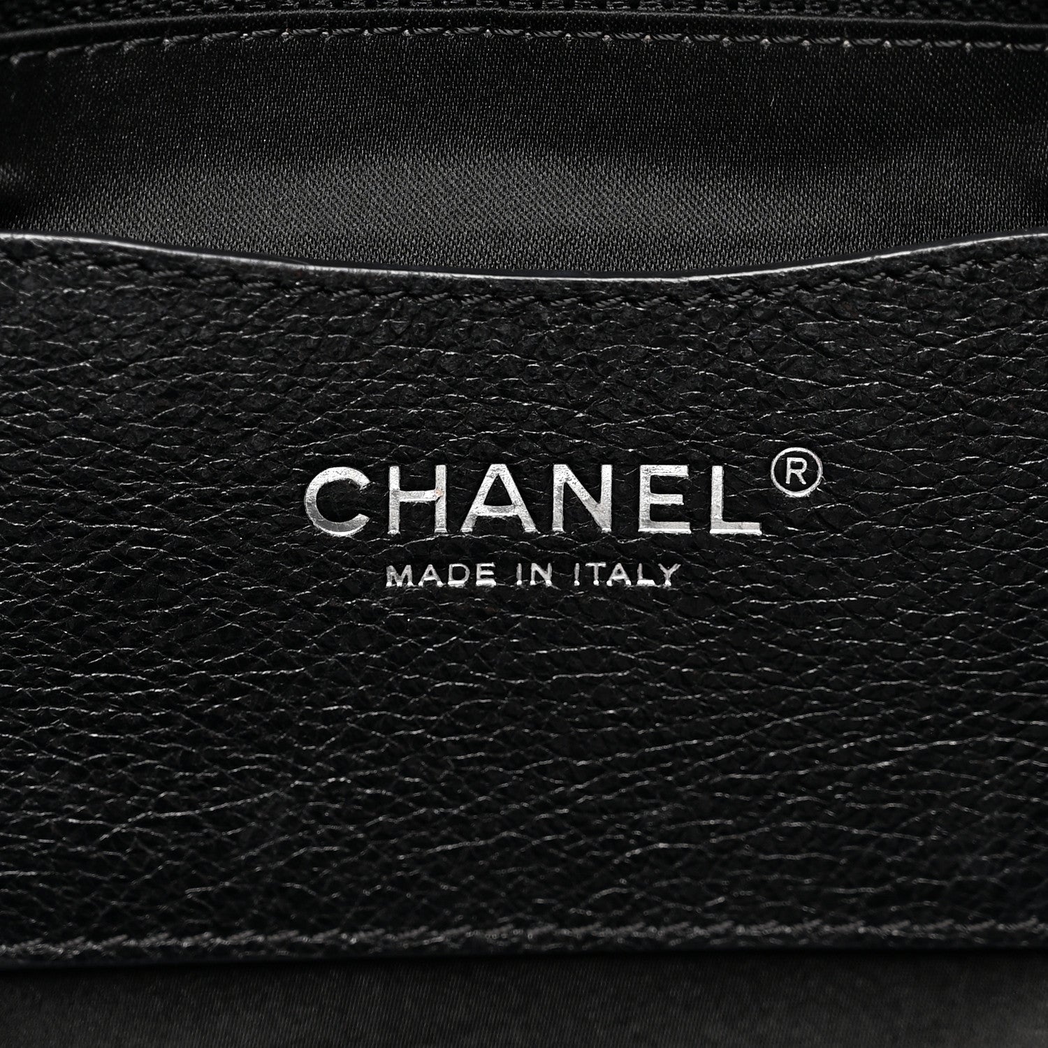 Chanel Glazed Calfskin Large On The Road Tote Black 7 of 11