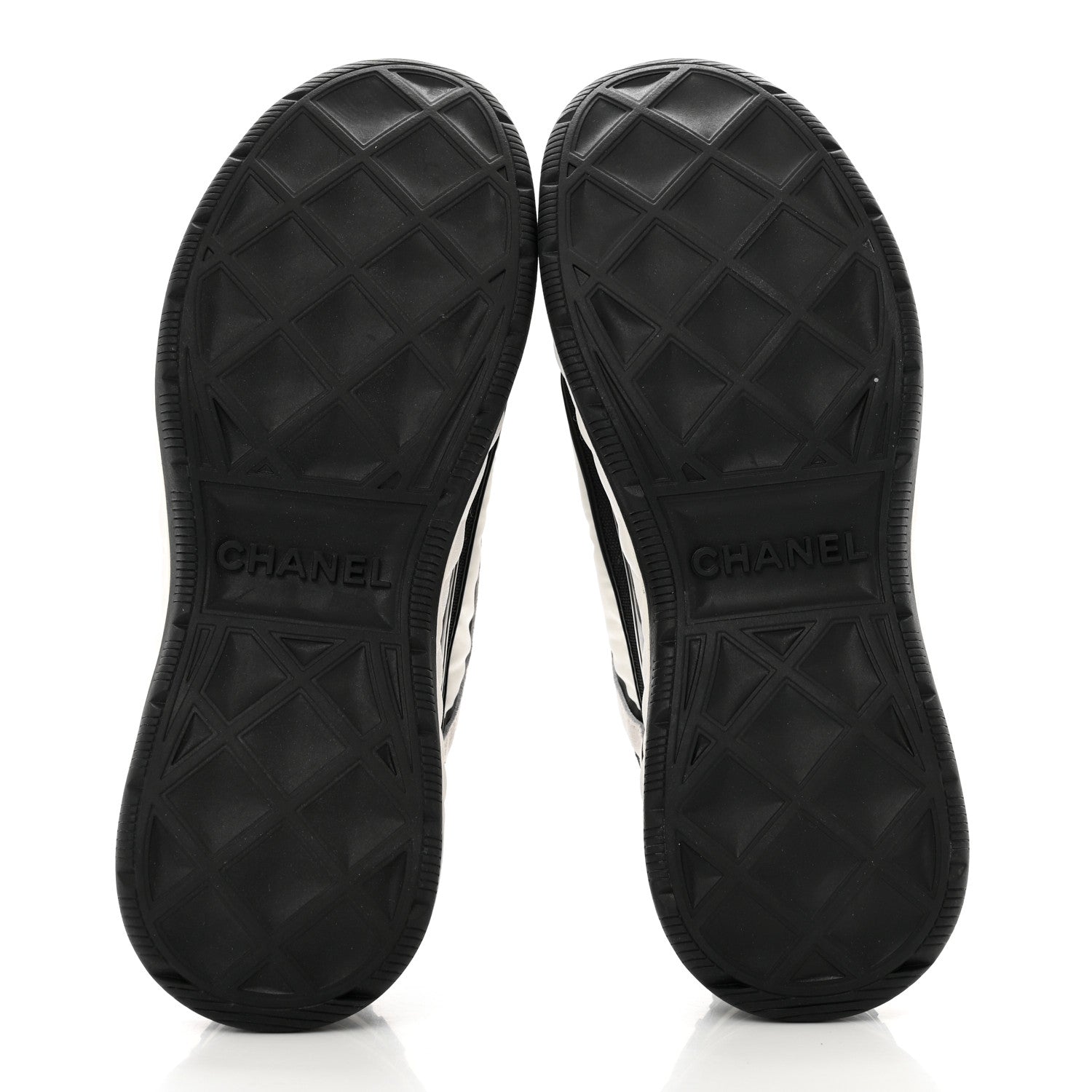 Chanel Suede Calfskin Mixed Fibers CC Sneakers 38 White Black 5 of 9