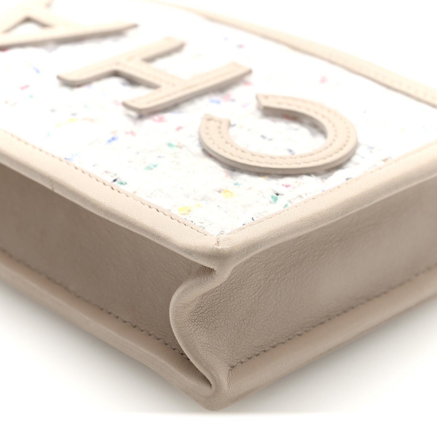 Tweed PVC Lambskin Clutch With Chain Light Beige