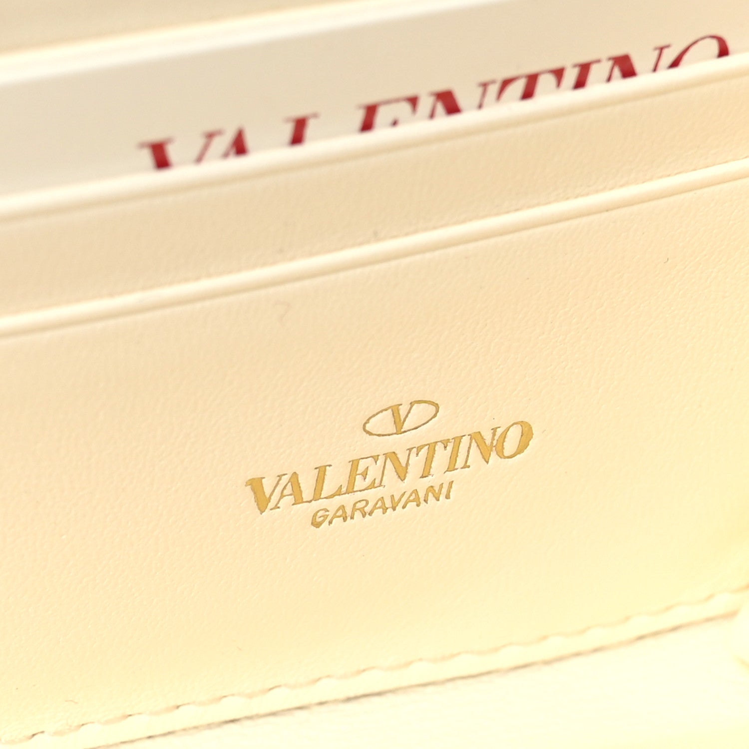 Valentino Garavani Nappa Roman Stud Wallet On Chain Ivory 5 of 7