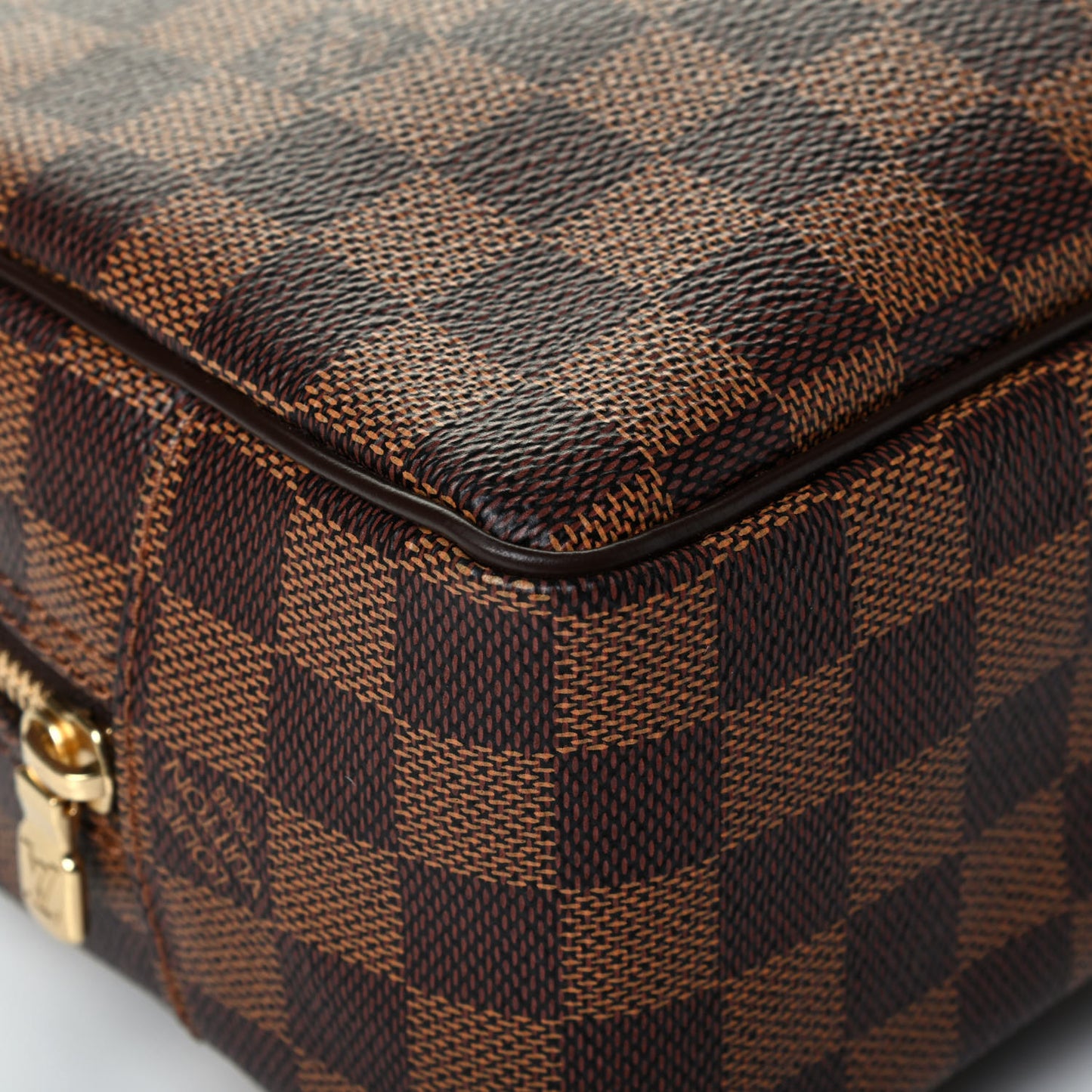 Damier Ebene Toiletry Bag 25