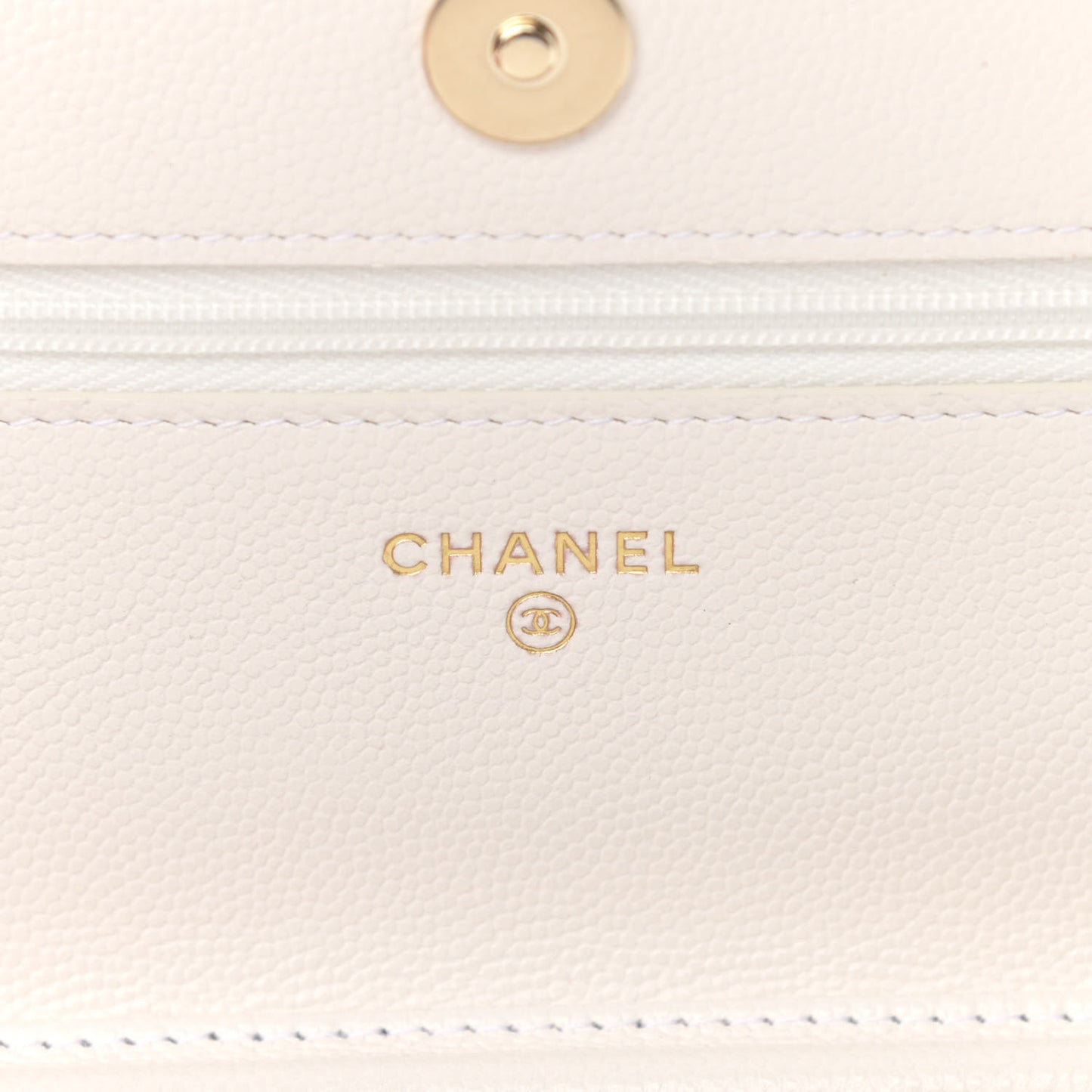 Caviar Quilted Wallet On Chain WOC White