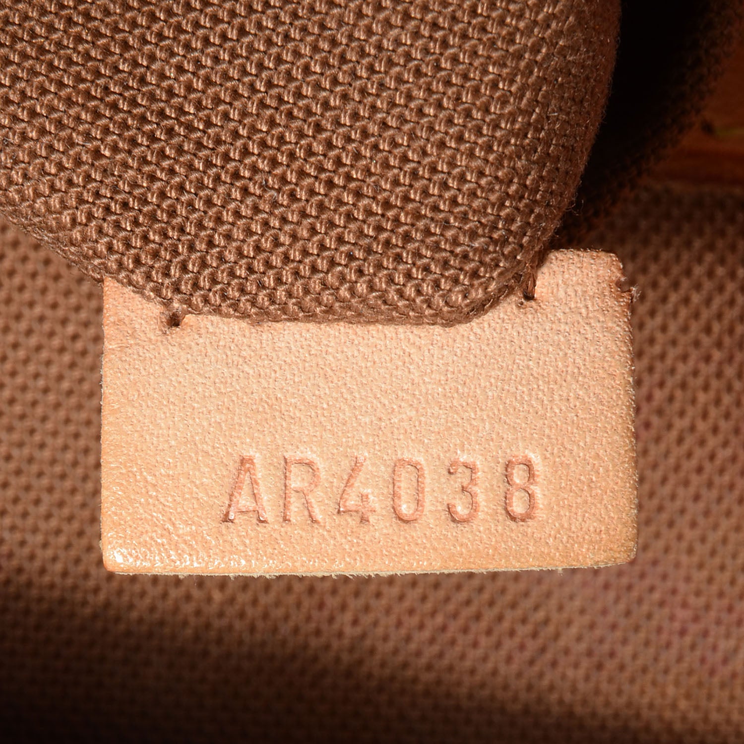 Louis Vuitton Monogram Cabas Mezzo 7 of 7