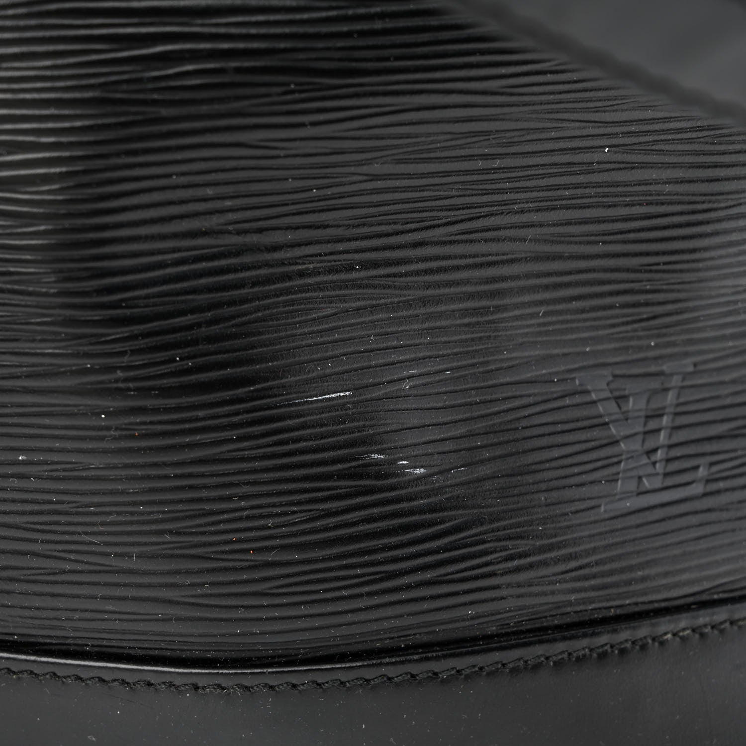 Louis Vuitton Epi Noe Black 12 of 16