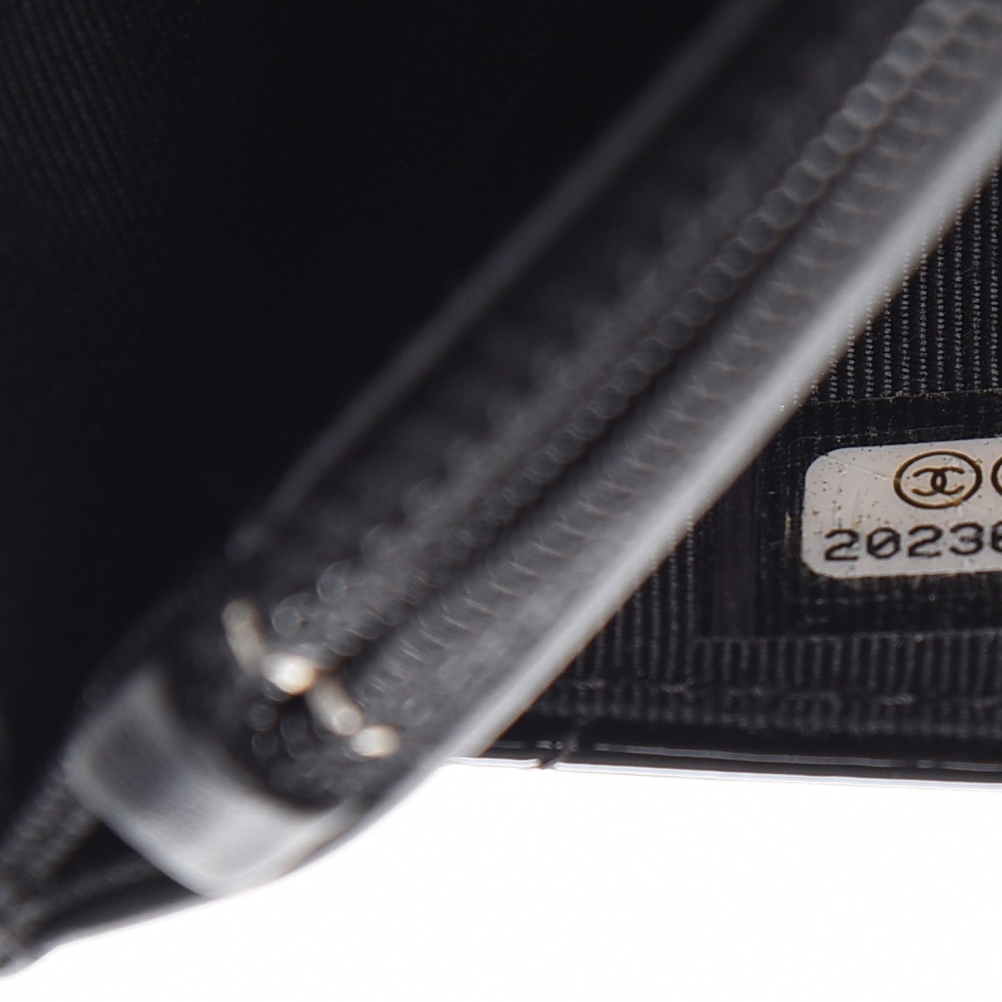 Patent Quilted Wallet On Chain WOC Black