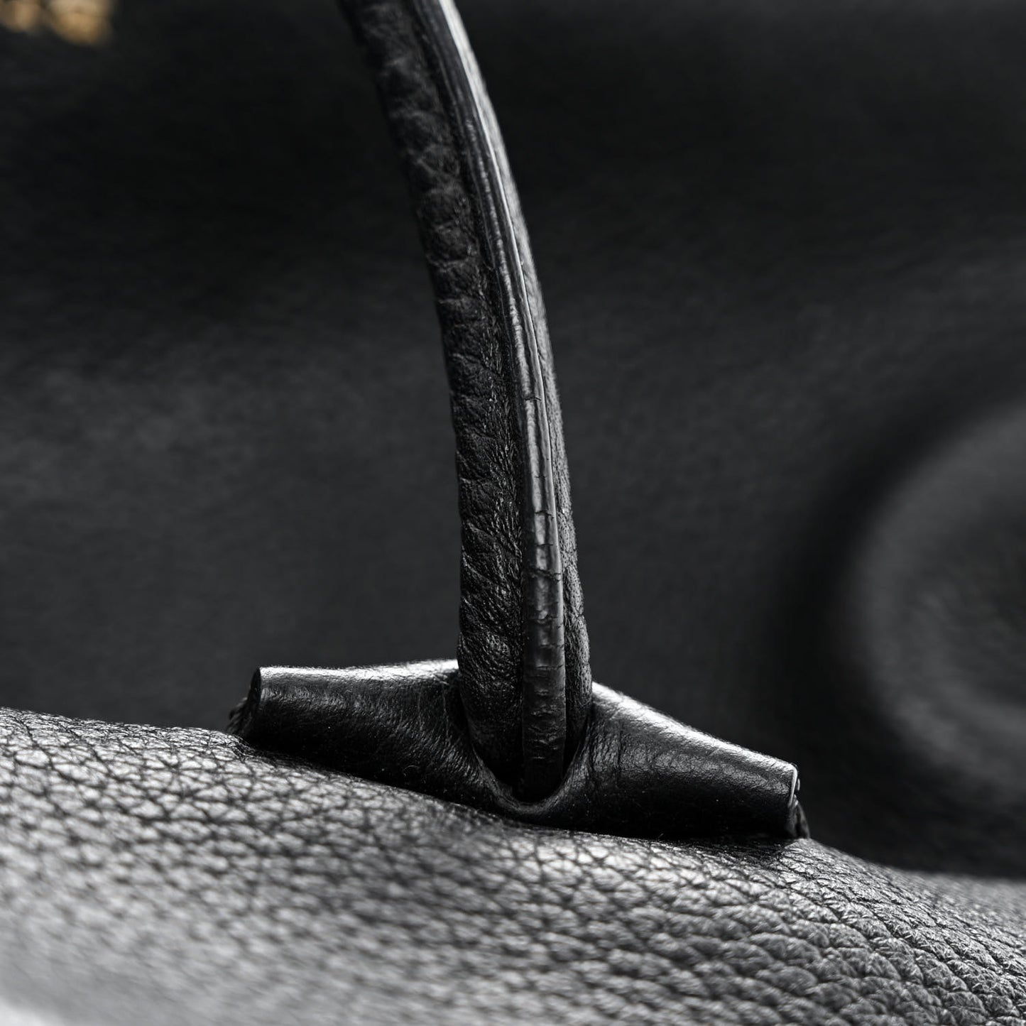 London Grainy Calfskin Medium Baynard Tote Black