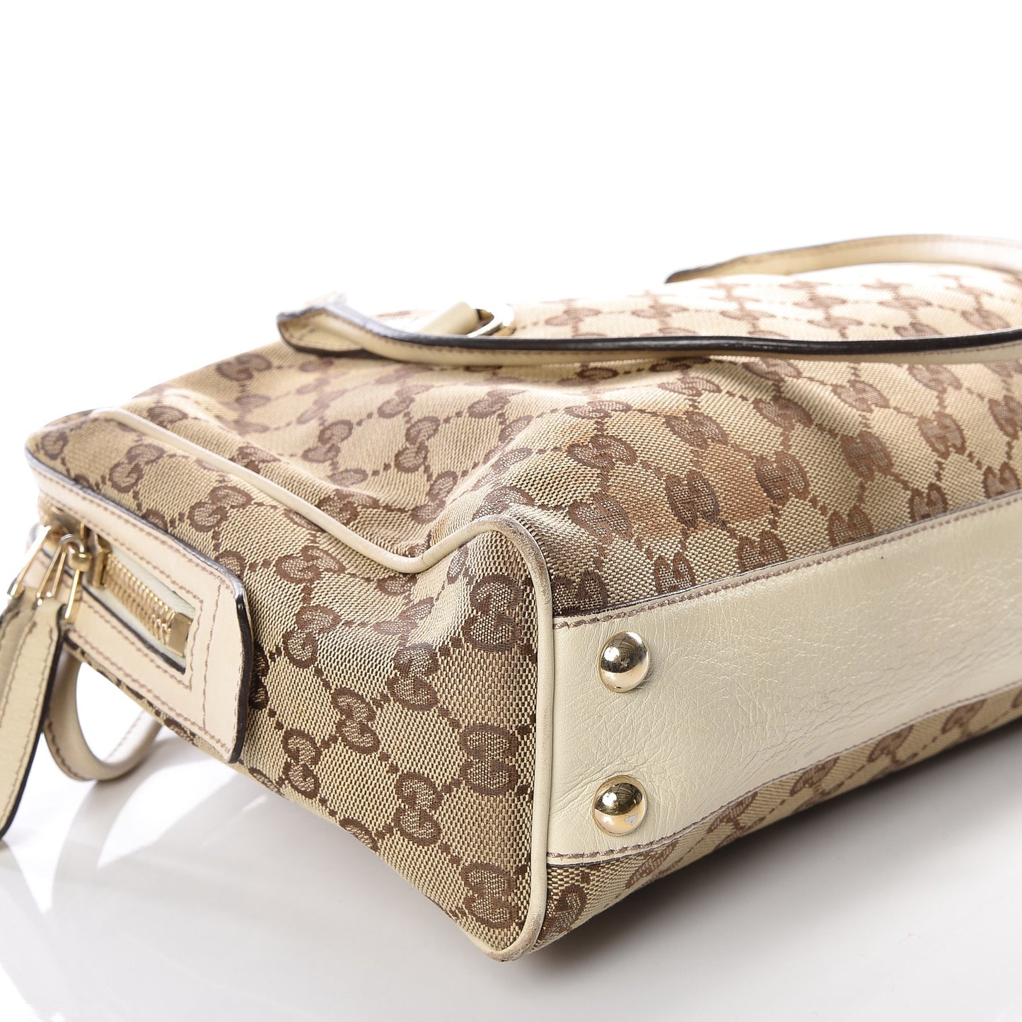 Monogram Medium New Britt Boston Off White