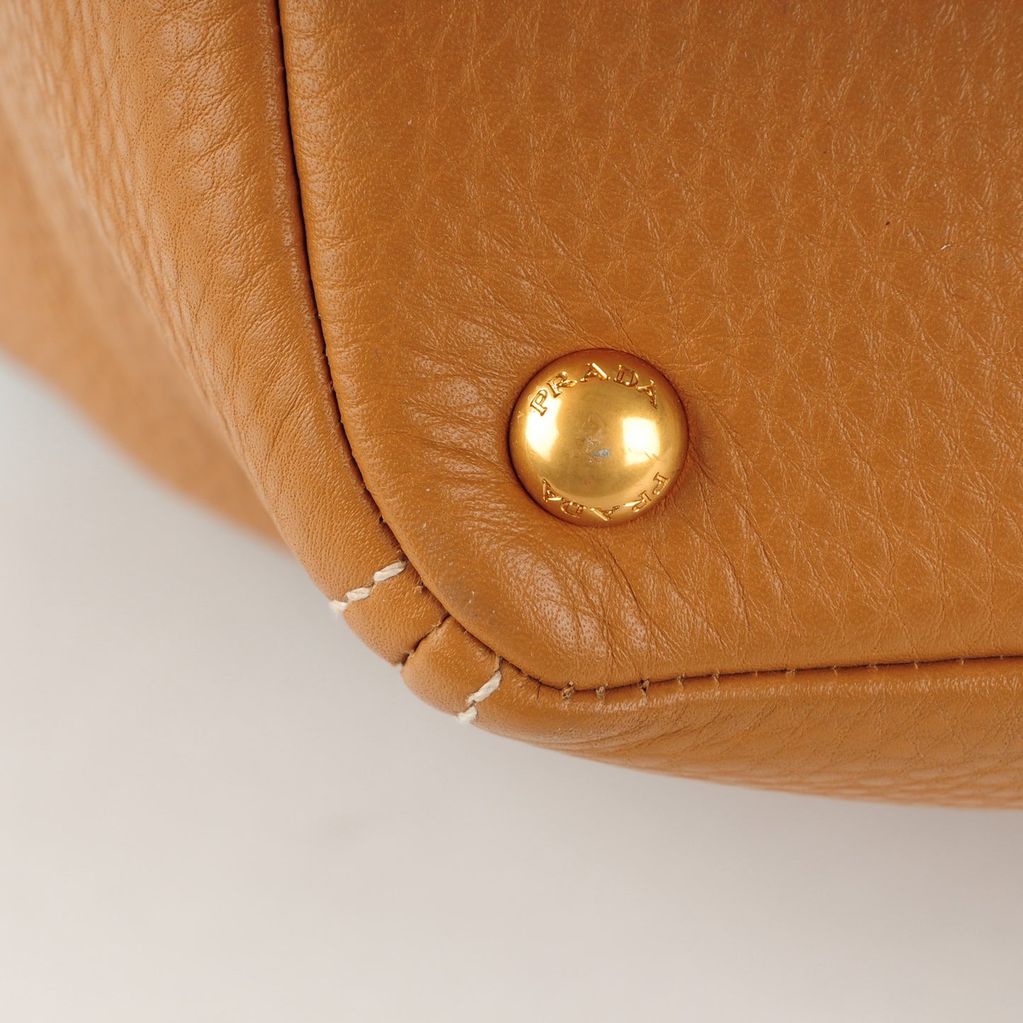 Vitello Daino Side Pocket Tote Caramel