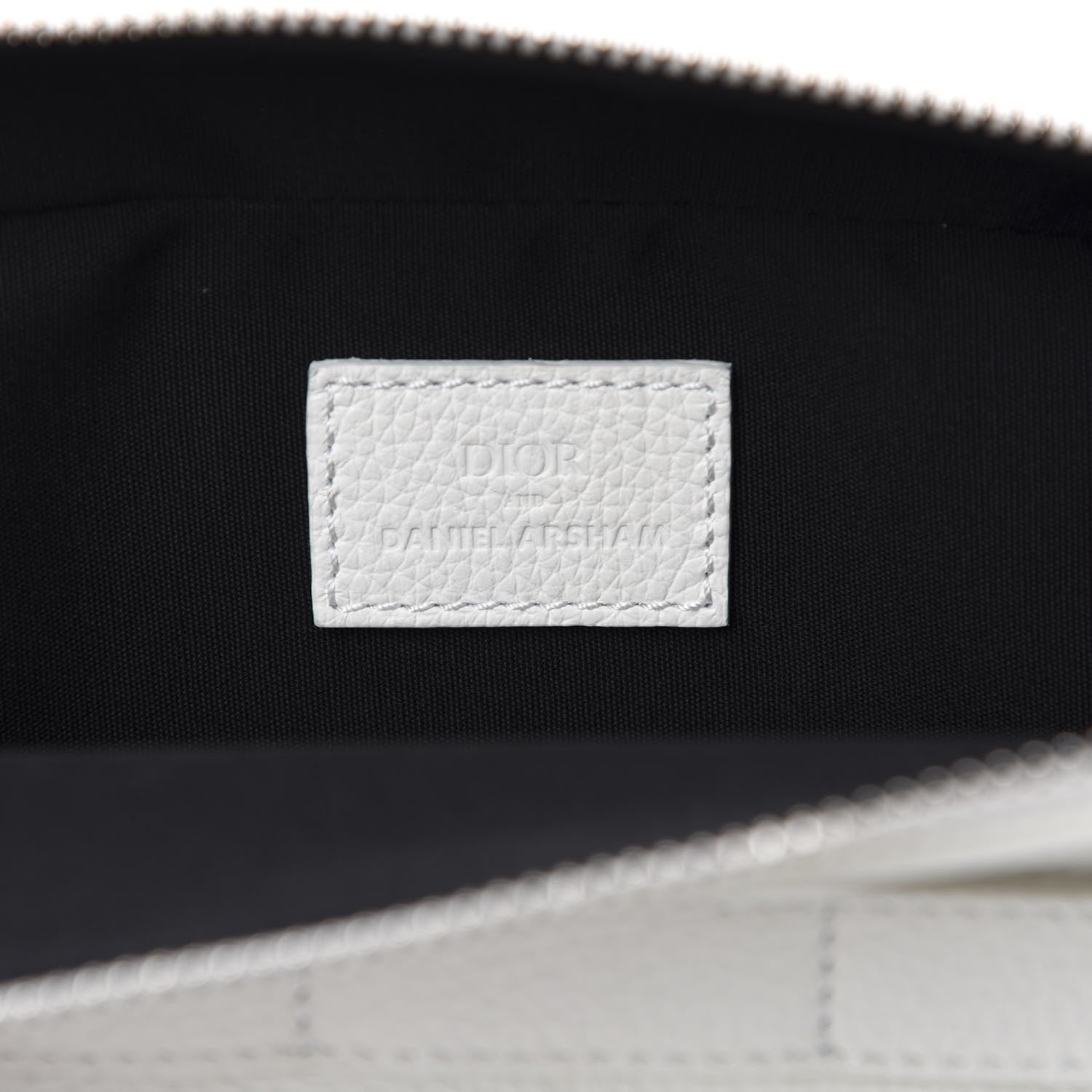 Christian Dior X DANIEL ARSHAM Grained Calfskin Safari Messenger Bag White 8 of 9
