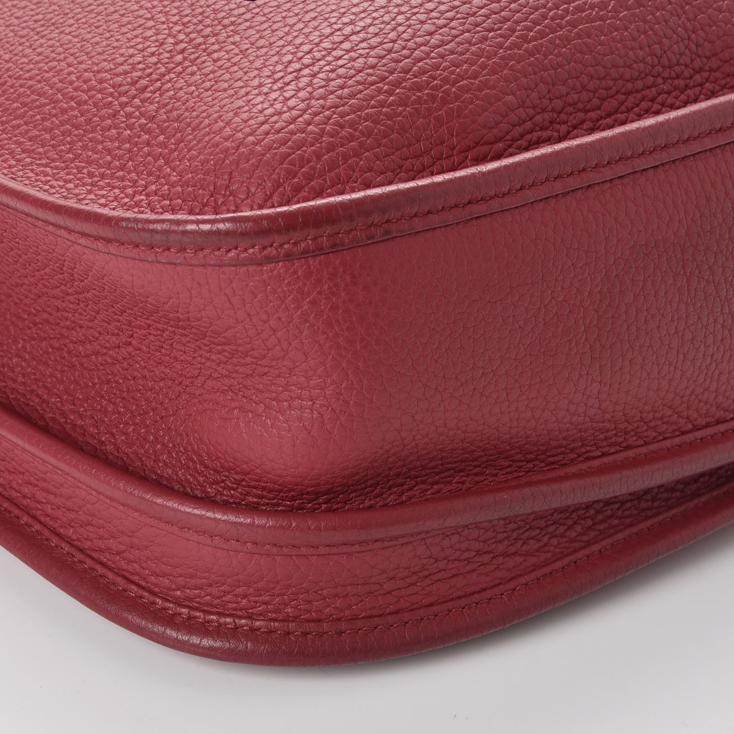 Taurillon Clemence Evelyne III PM Rubis
