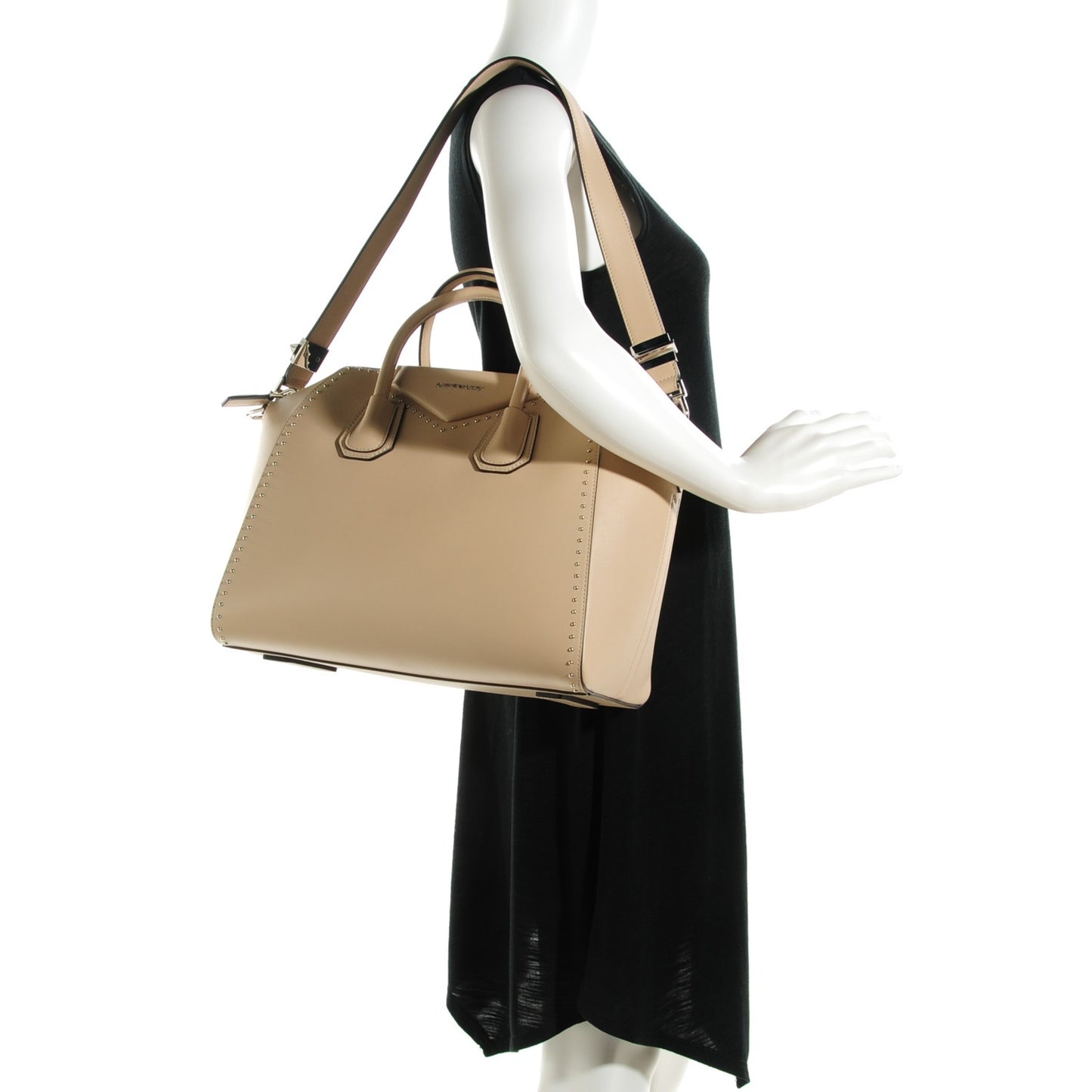 Calfskin Medium Studded Antigona Beige Buff