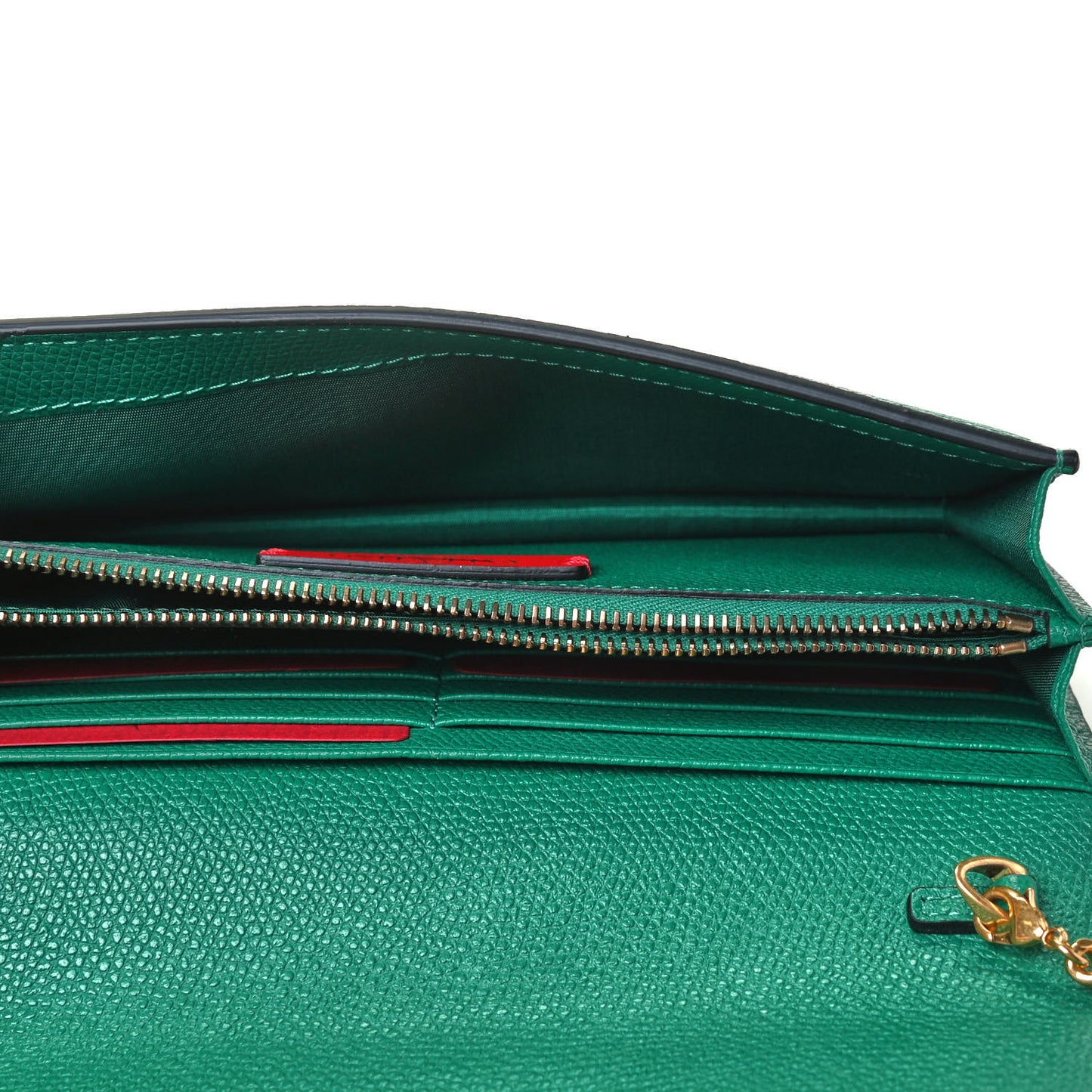 Grainy Calfskin Vlogo Wallet On Chain Green