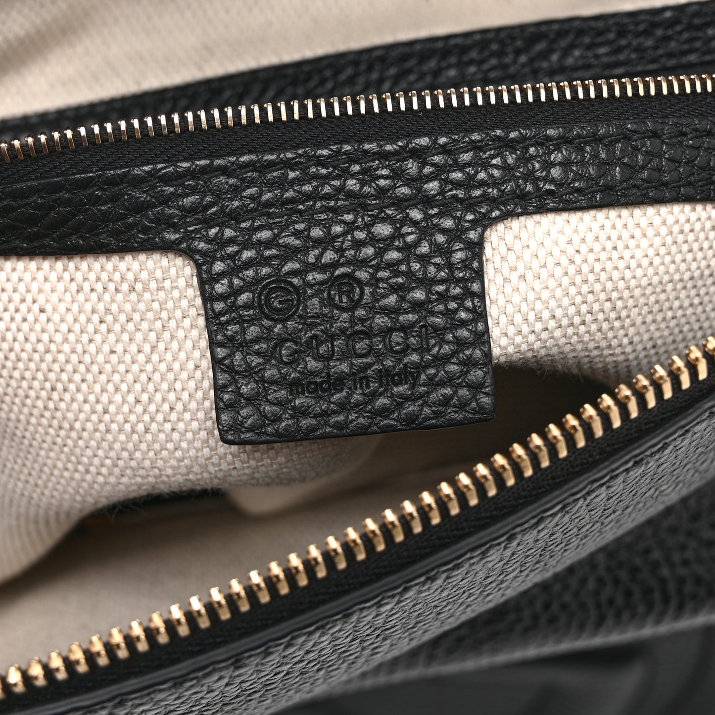 Pebbled Calfskin Large Soho Hobo Black