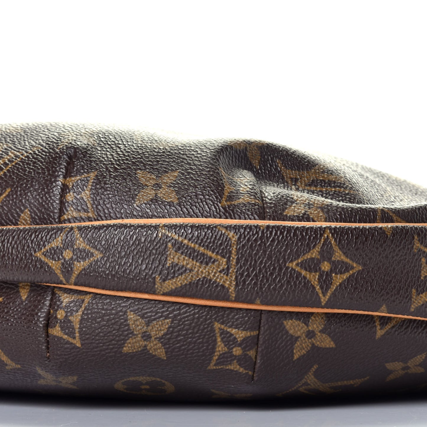 Monogram Croissant MM