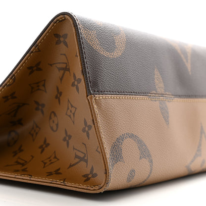 Louis Vuitton Reverse Monogram Giant Onthego MM 9 of 12