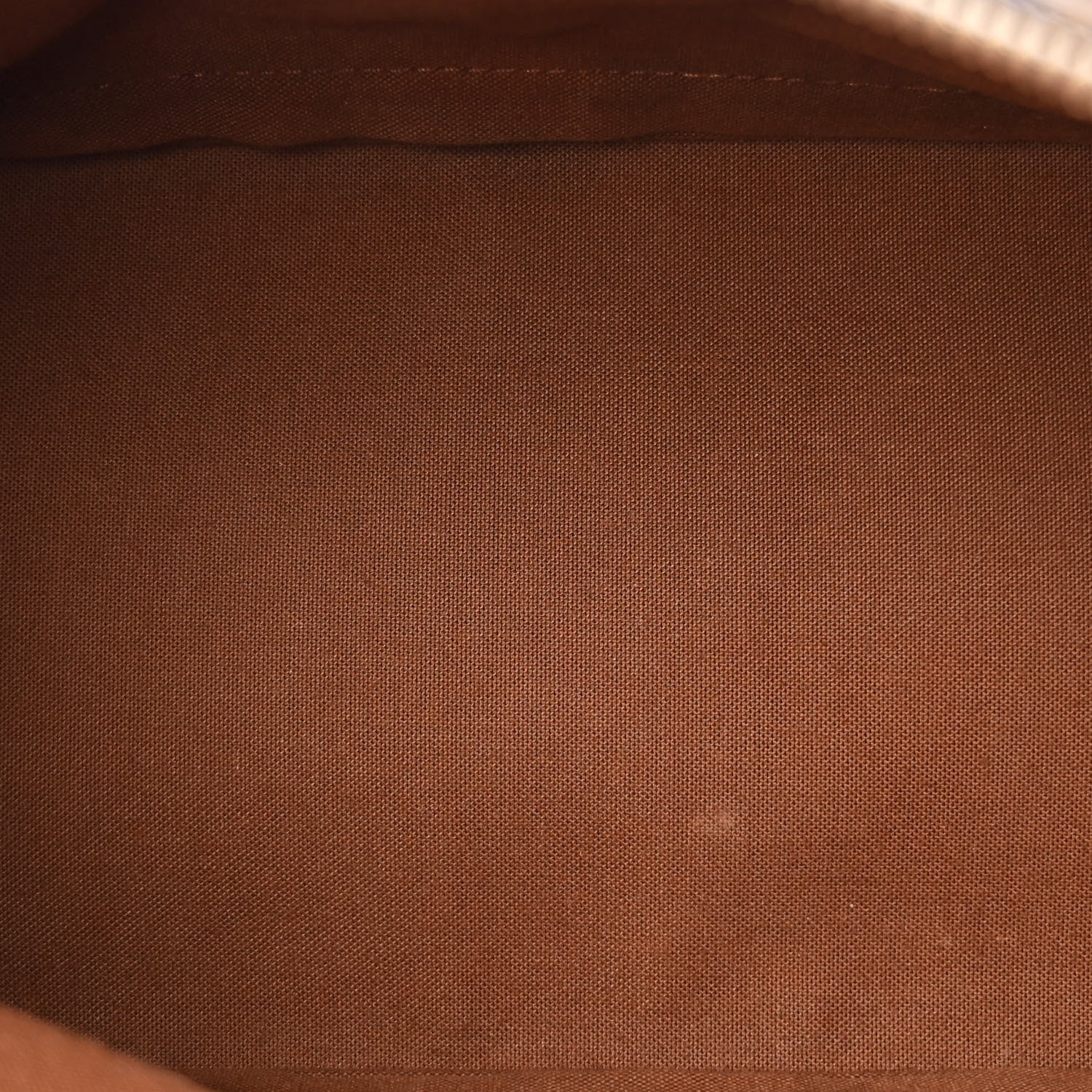 Louis Vuitton Monogram Alma MM 5 of 15