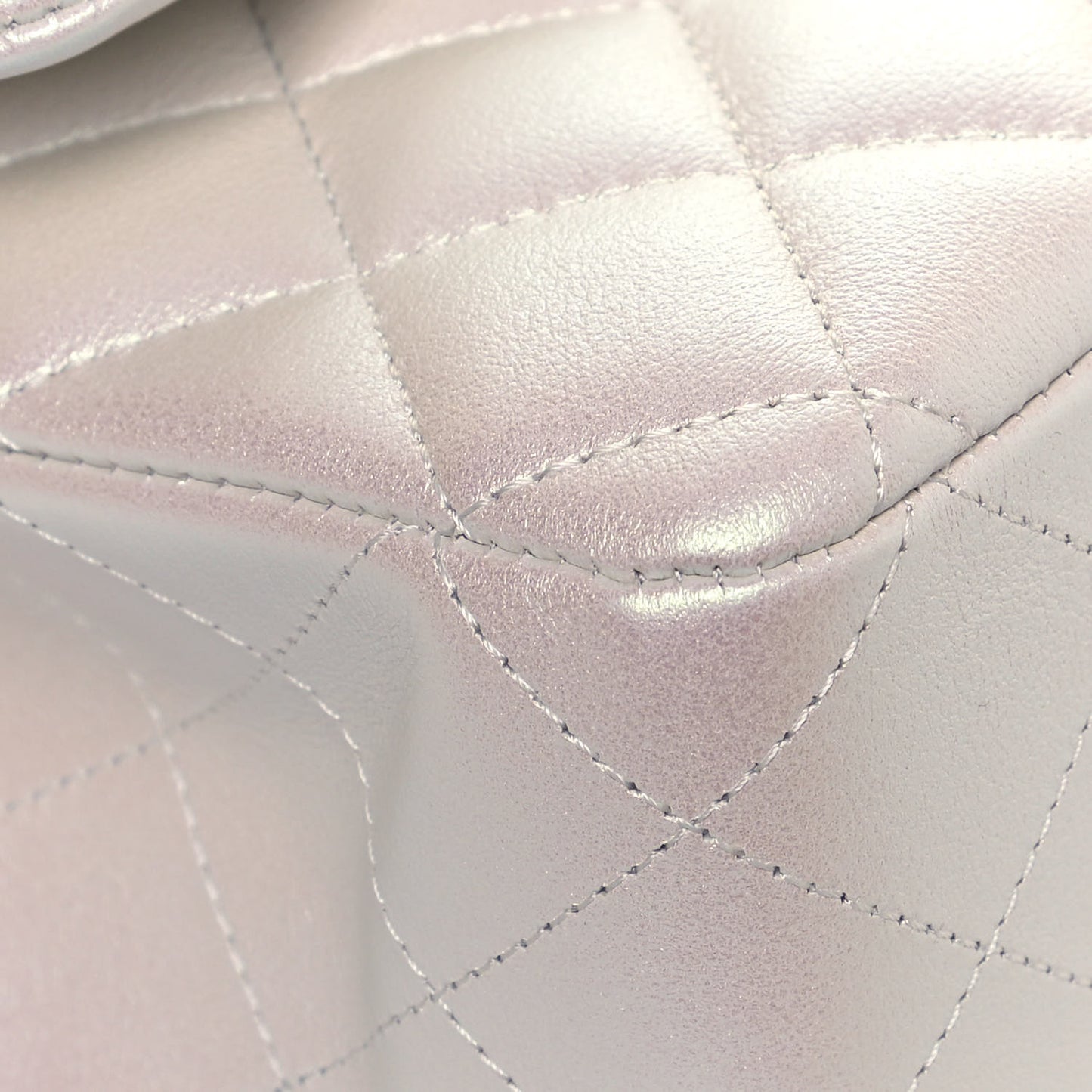 Iridescent Lambskin Quilted Medium Double Flap Ivory