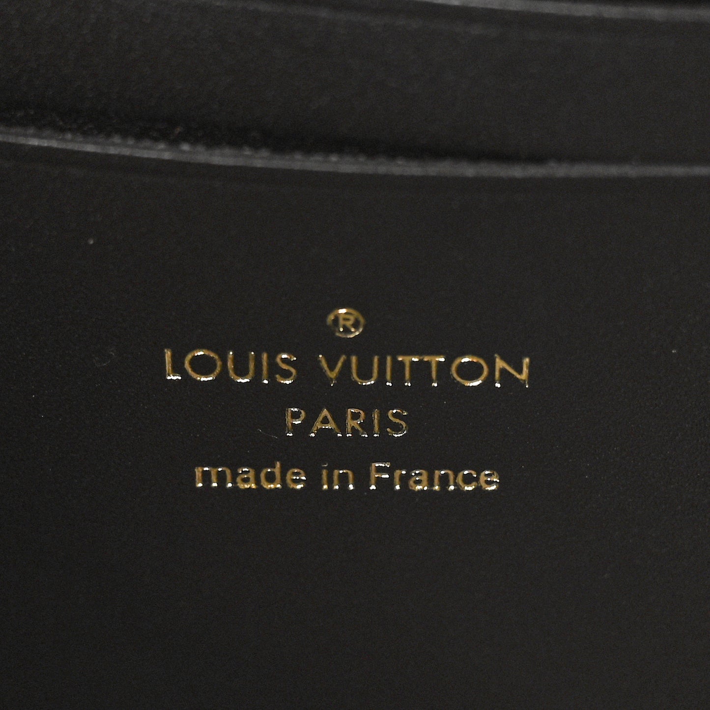 Reverse Monogram Dauphine Chain Wallet