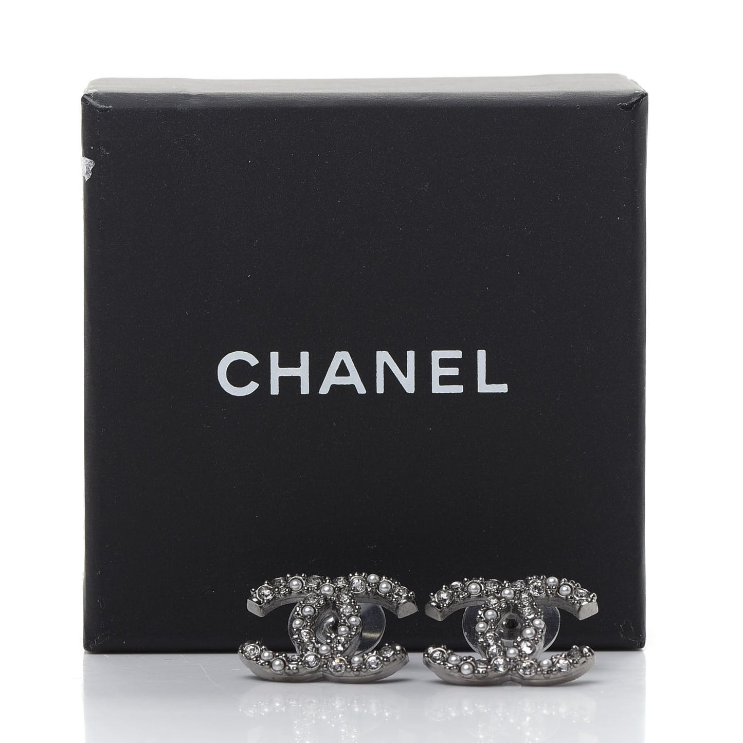 Crystal Pearl CC Earrings Silver