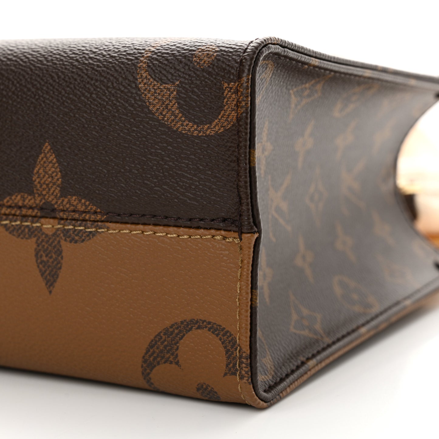Reverse Monogram Giant Onthego PM