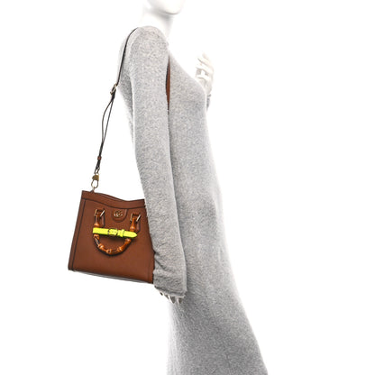 Gucci Wonka Grain Calfskin Small Diana Tote Bag Cuir Yellow Fluo 2 of 11