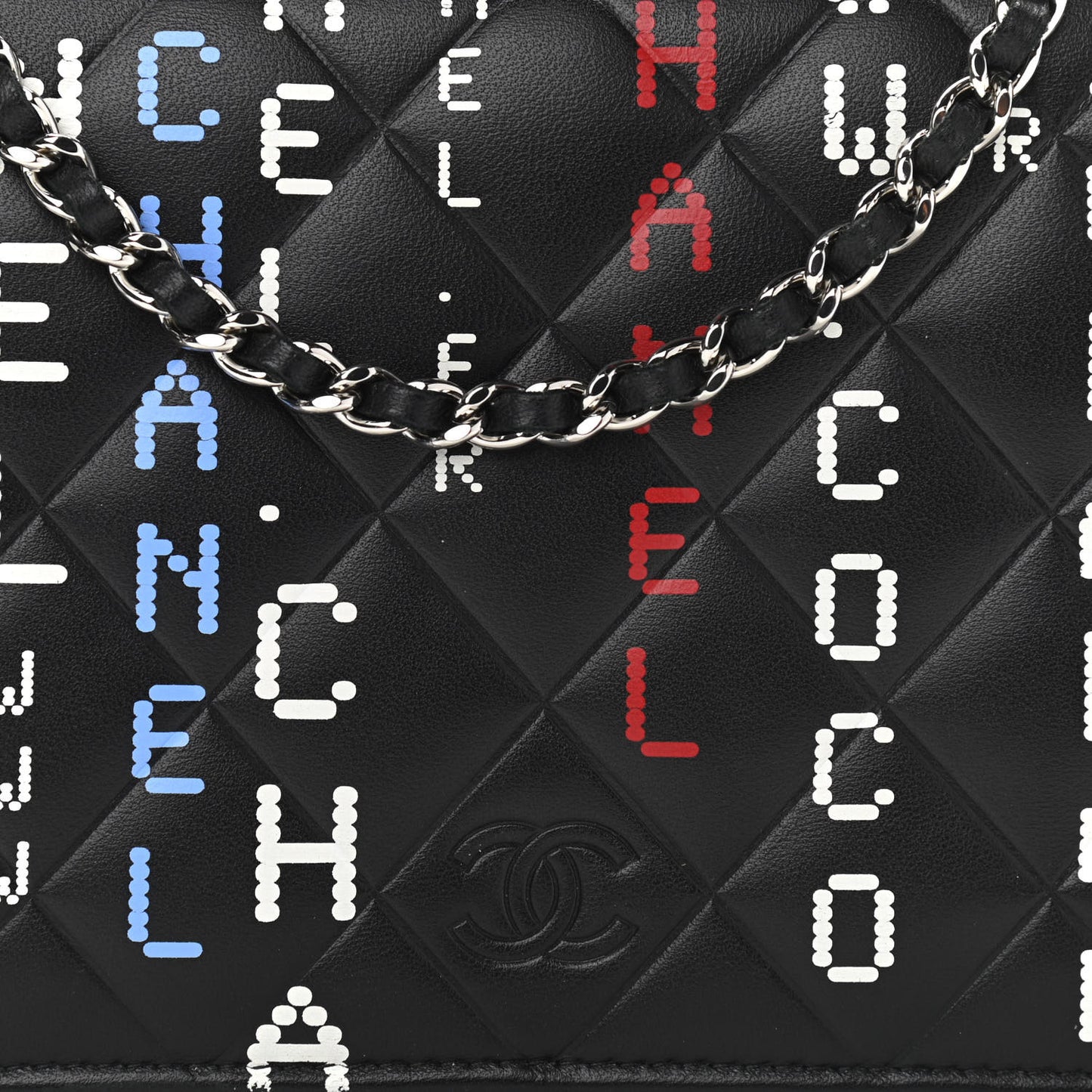 Lambskin Quilted Data Center Wallet On Chain WOC Black