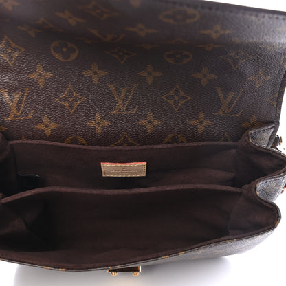 Louis Vuitton Monogram Pochette Metis 4 of 4