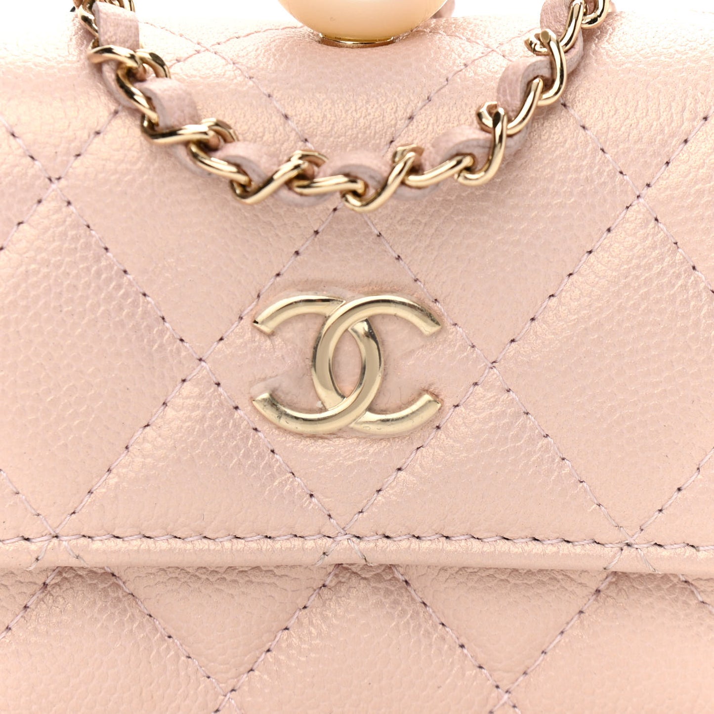 Iridescent Caviar Quilted Pearl On Top Coin Purse With Chain Light Pink
