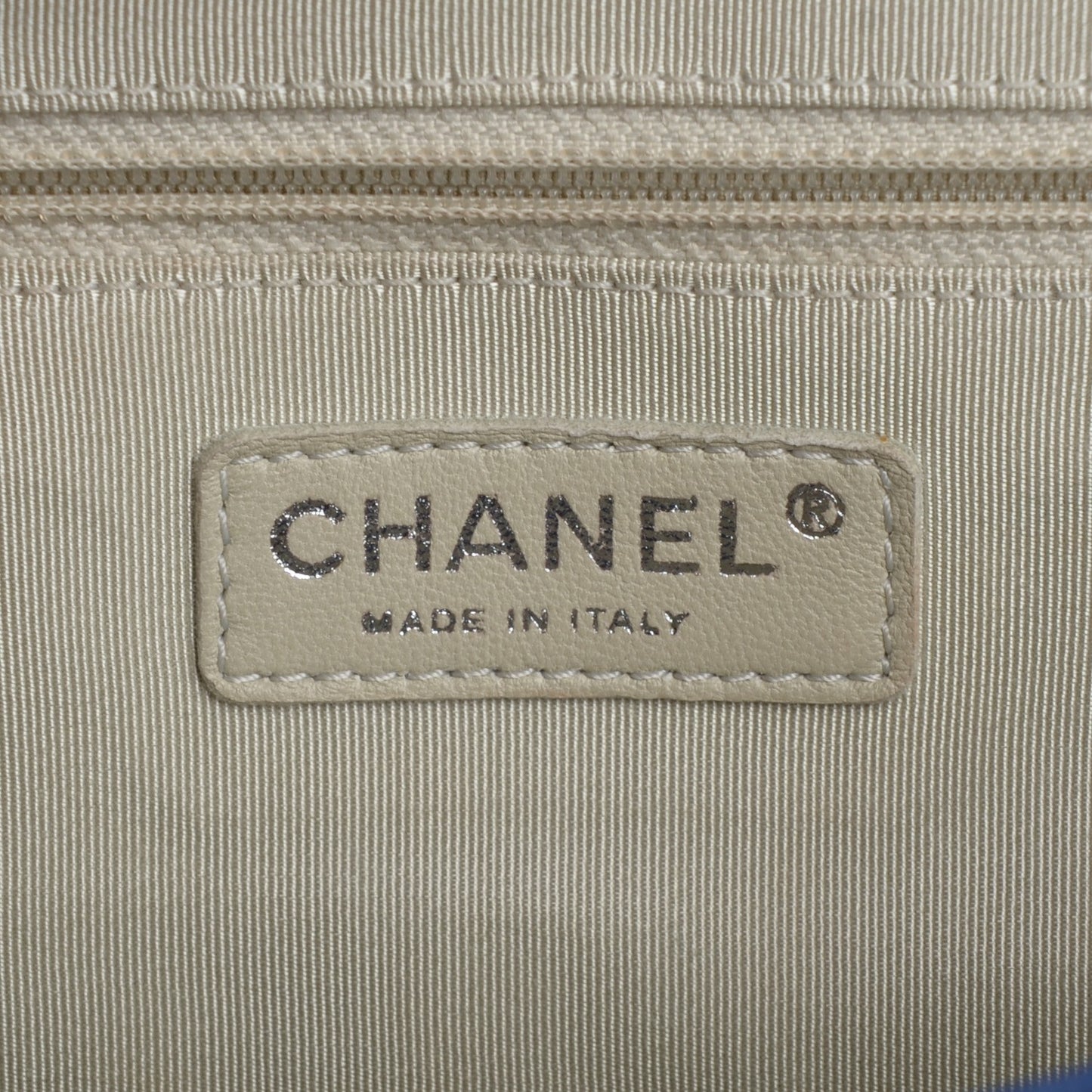 Washed Lambskin Medium Chain Around Messenger Blue
