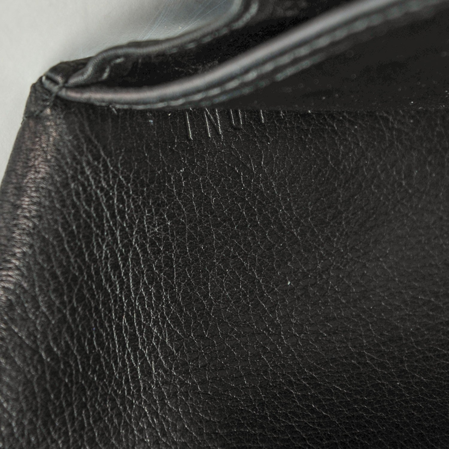 Louis Vuitton Mahina Iris Wallet Black 7 of 7