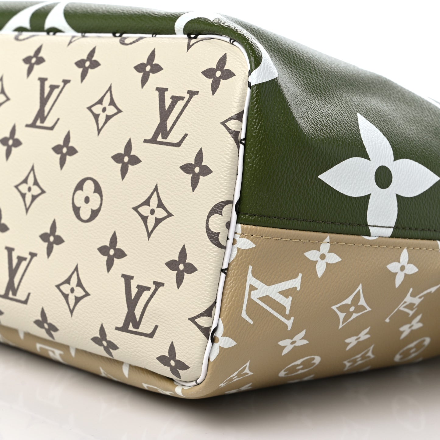 Monogram Giant Neverfull MM Kaki